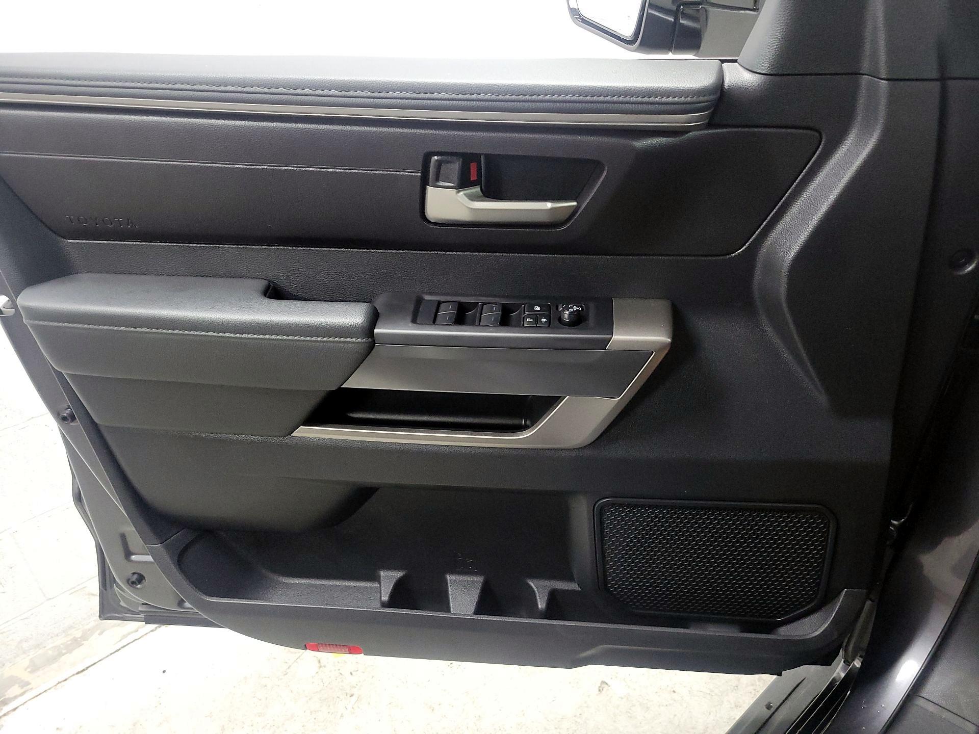 Thumbnail: 2023 Toyota Sequoia - 12