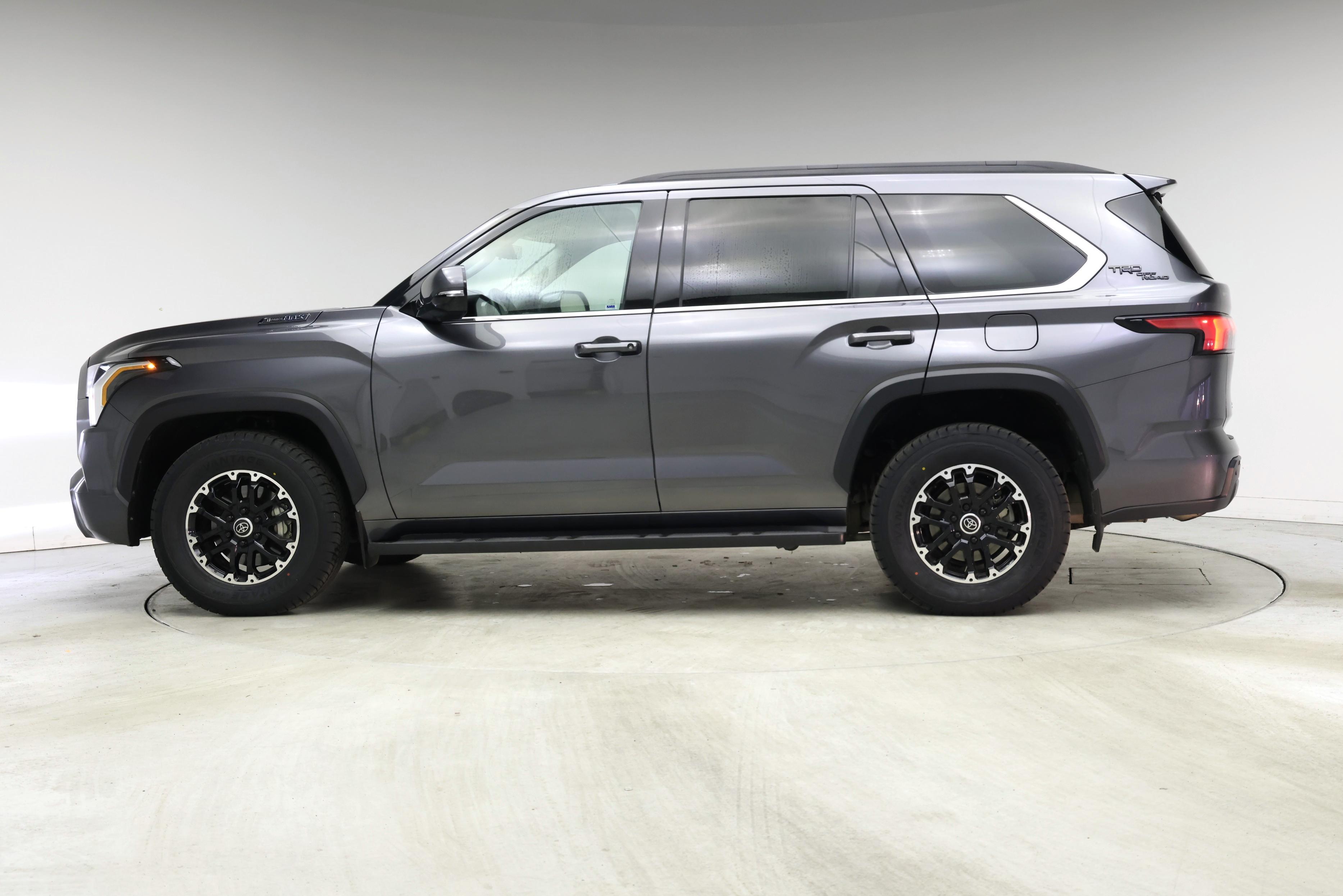 Thumbnail: 2023 Toyota Sequoia - 3