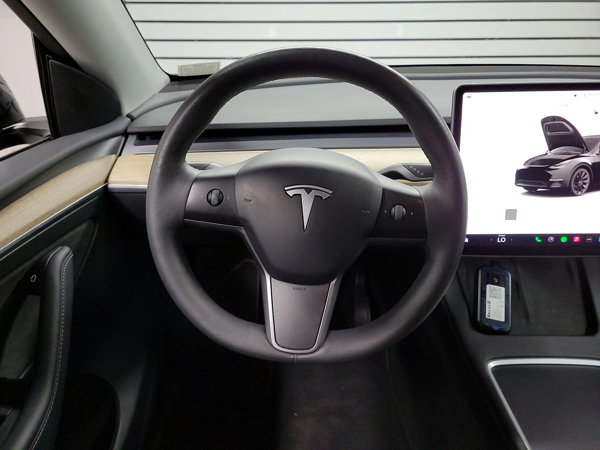 Thumbnail: 2023 Tesla Model Y - 10