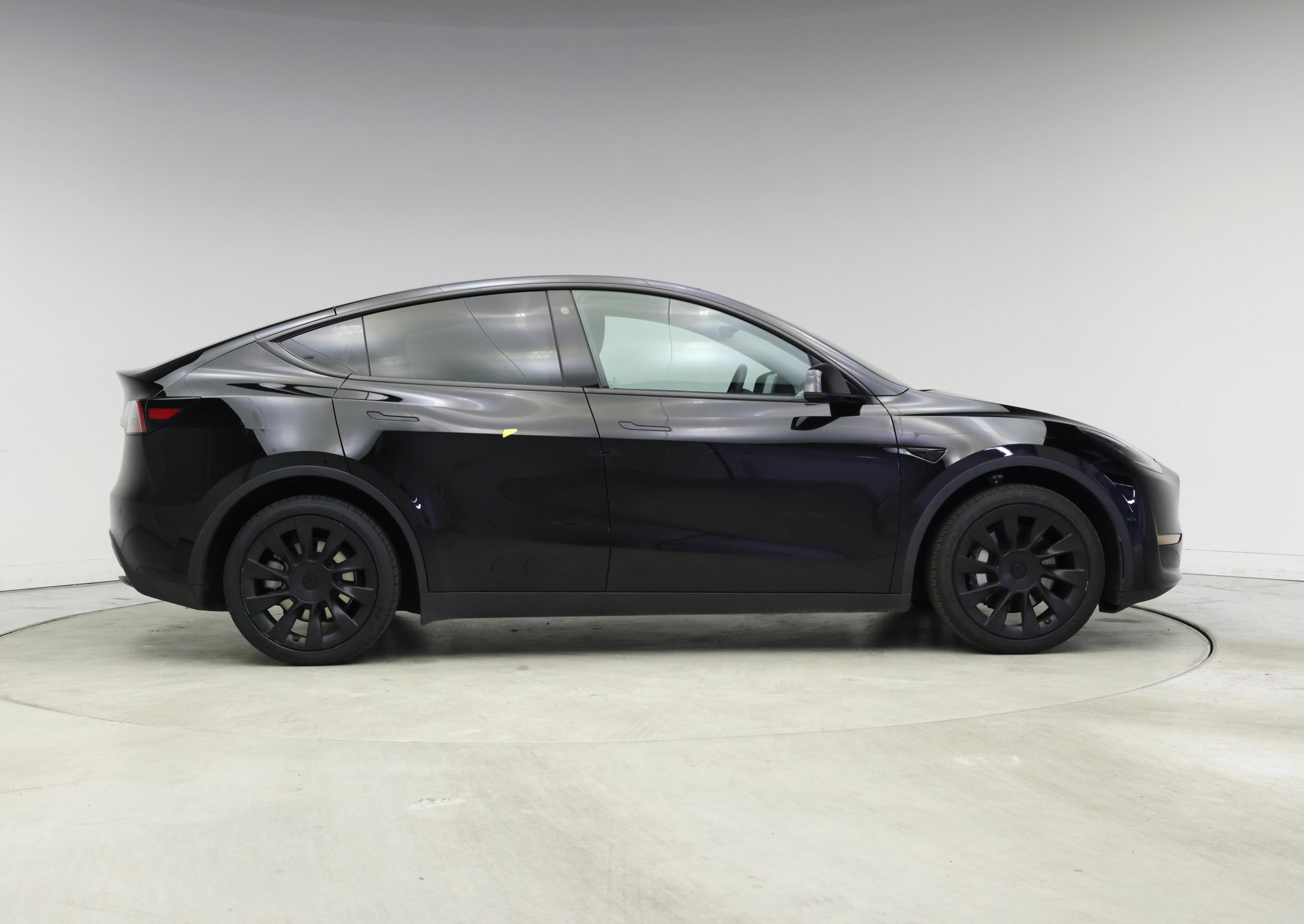 Thumbnail: 2023 Tesla Model Y - 7