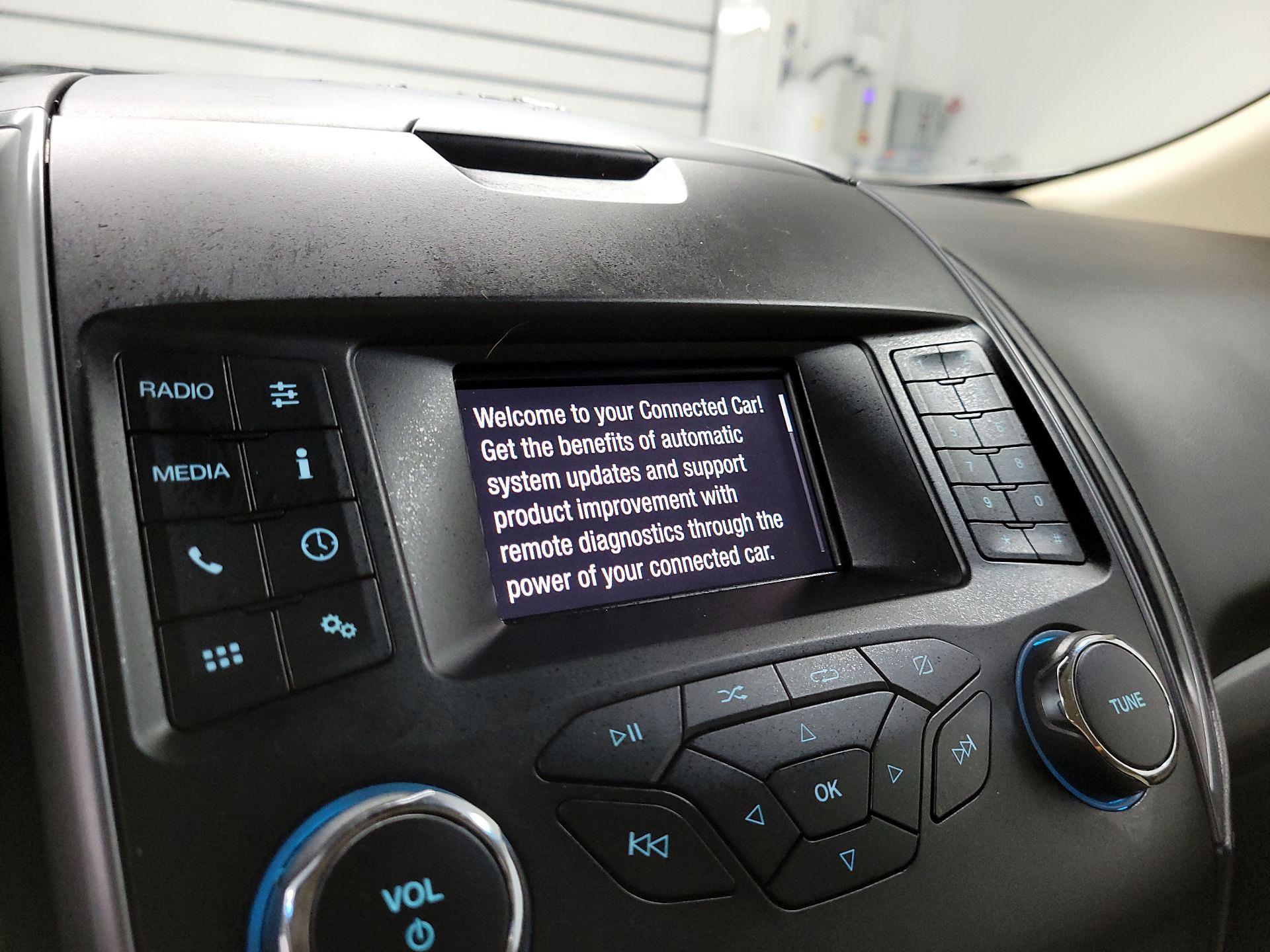 Thumbnail: 2019 Ford Edge - 15