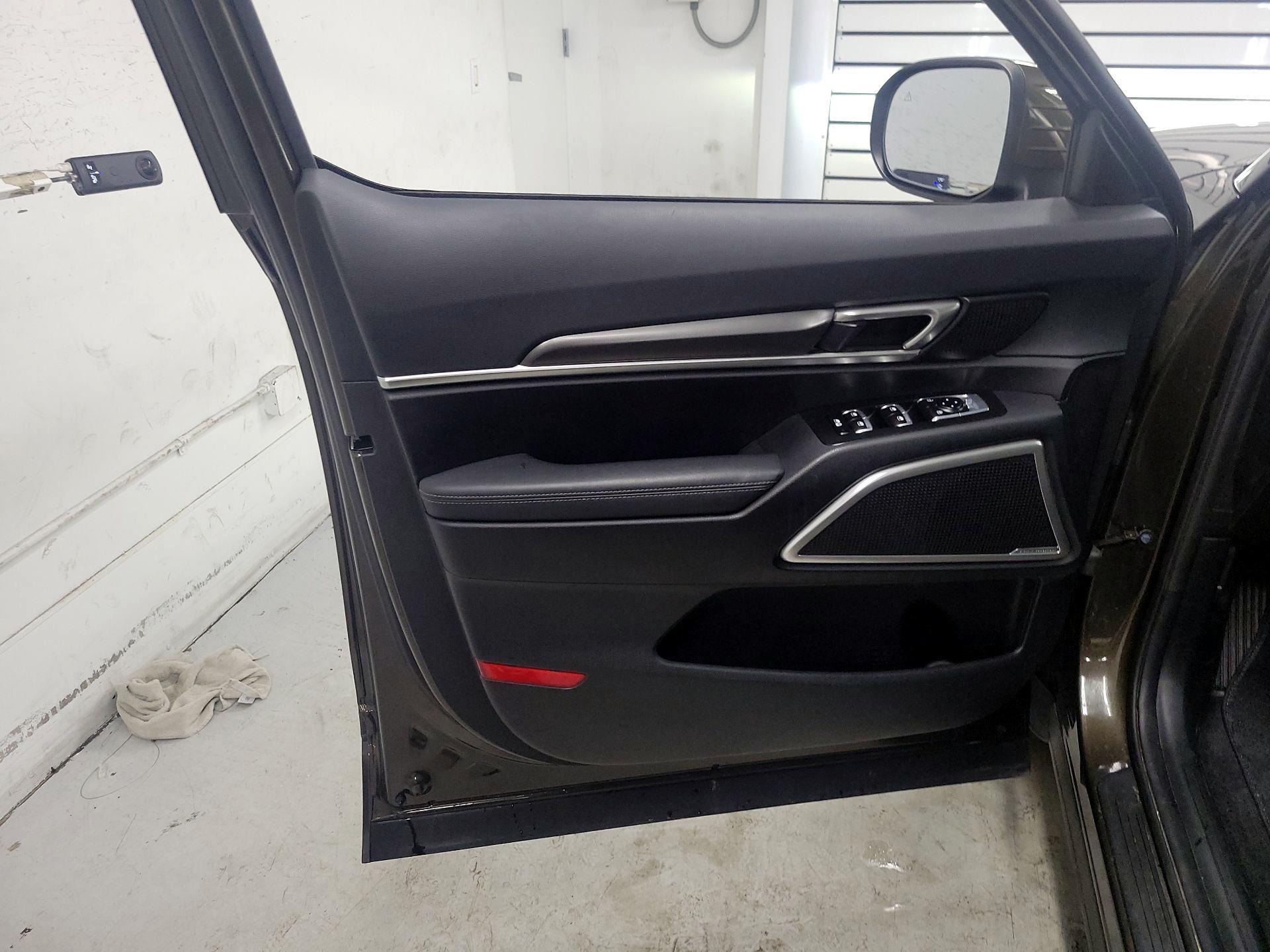 Thumbnail: 2023 Kia Telluride - 12