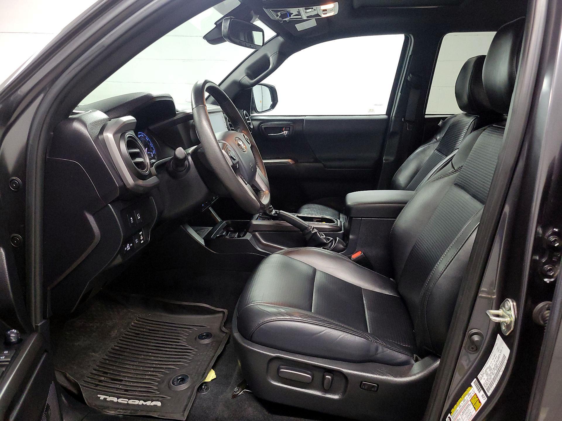 Thumbnail: 2020 Toyota Tacoma - 11