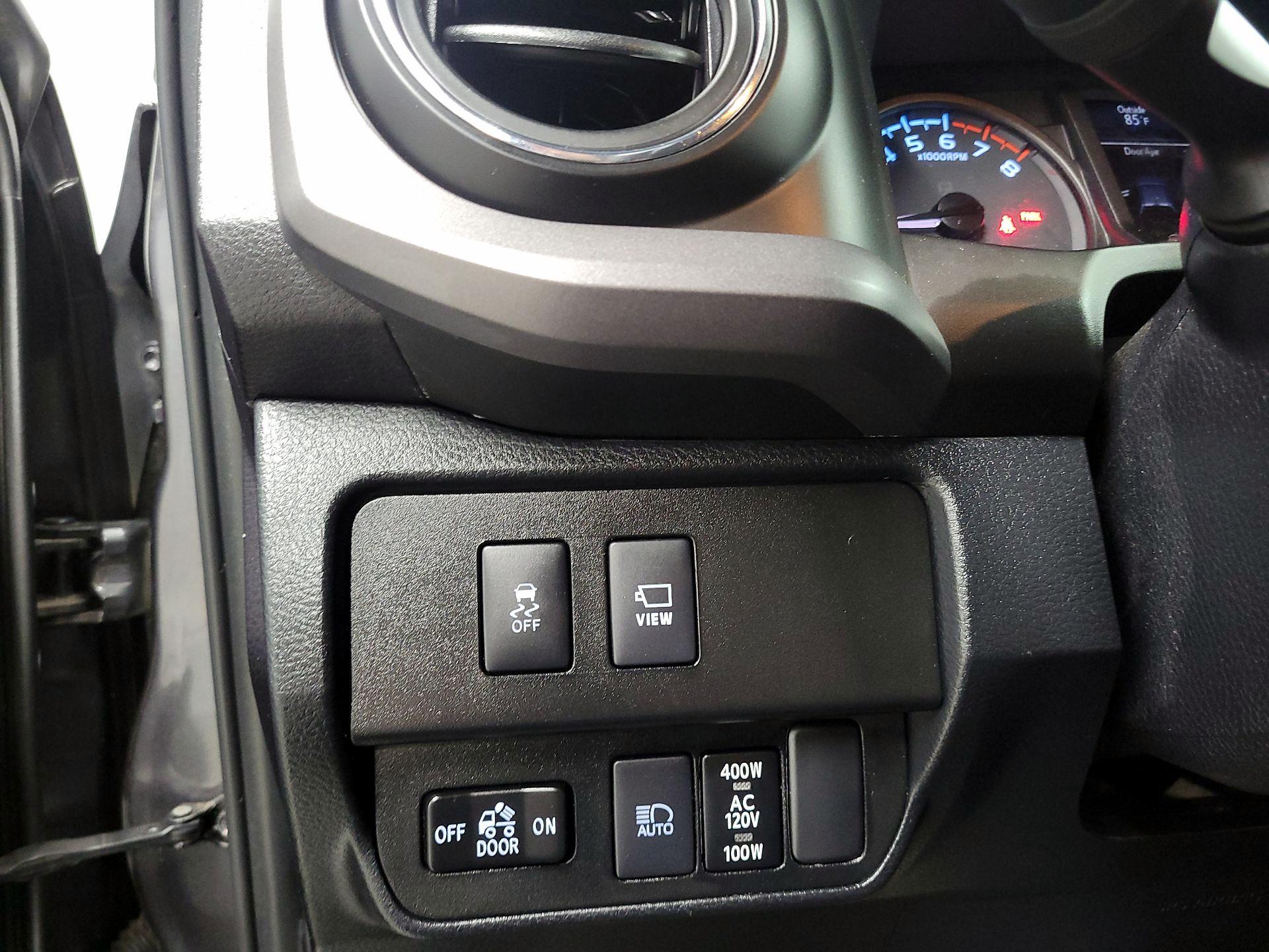 Thumbnail: 2020 Toyota Tacoma - 13