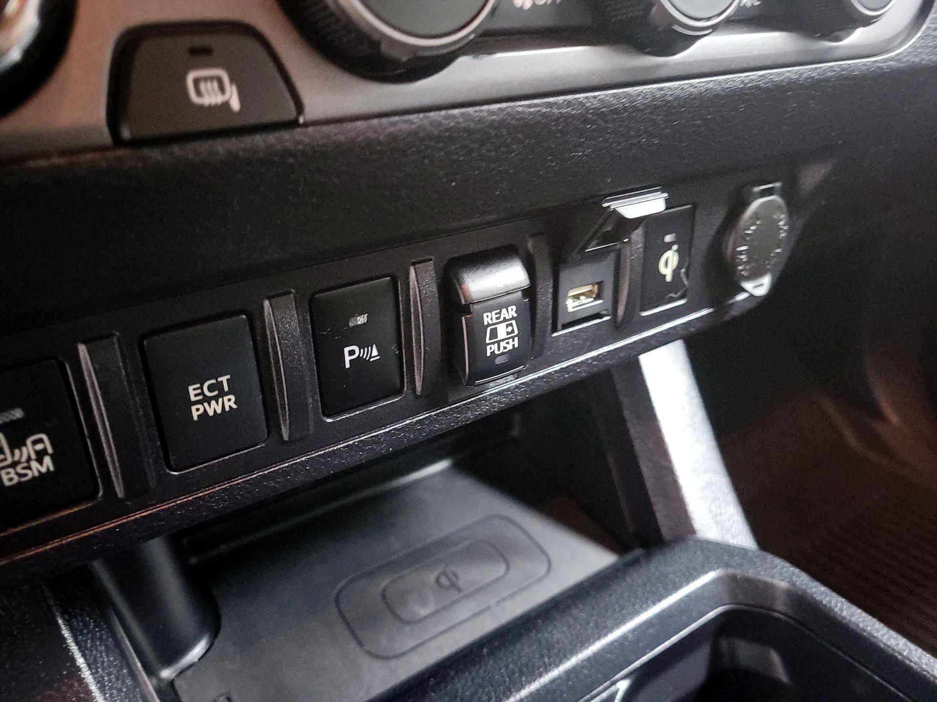 Thumbnail: 2020 Toyota Tacoma - 18