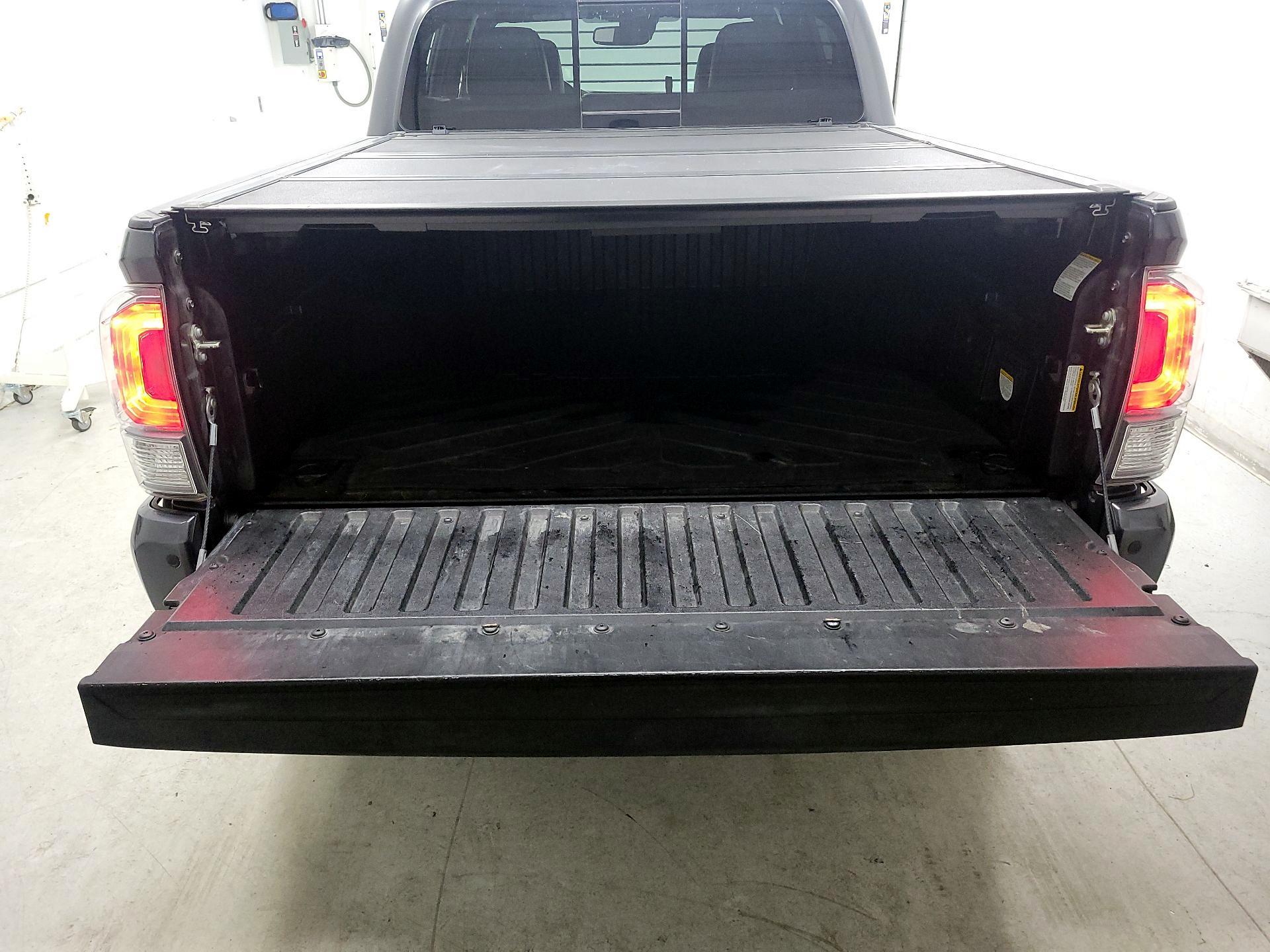 Thumbnail: 2020 Toyota Tacoma - 20