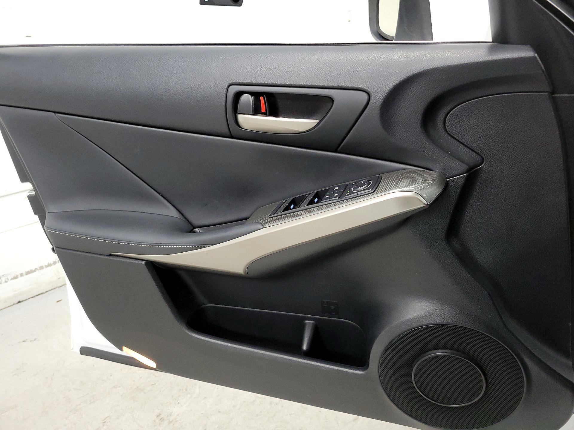 Thumbnail: 2017 Lexus IS - 12