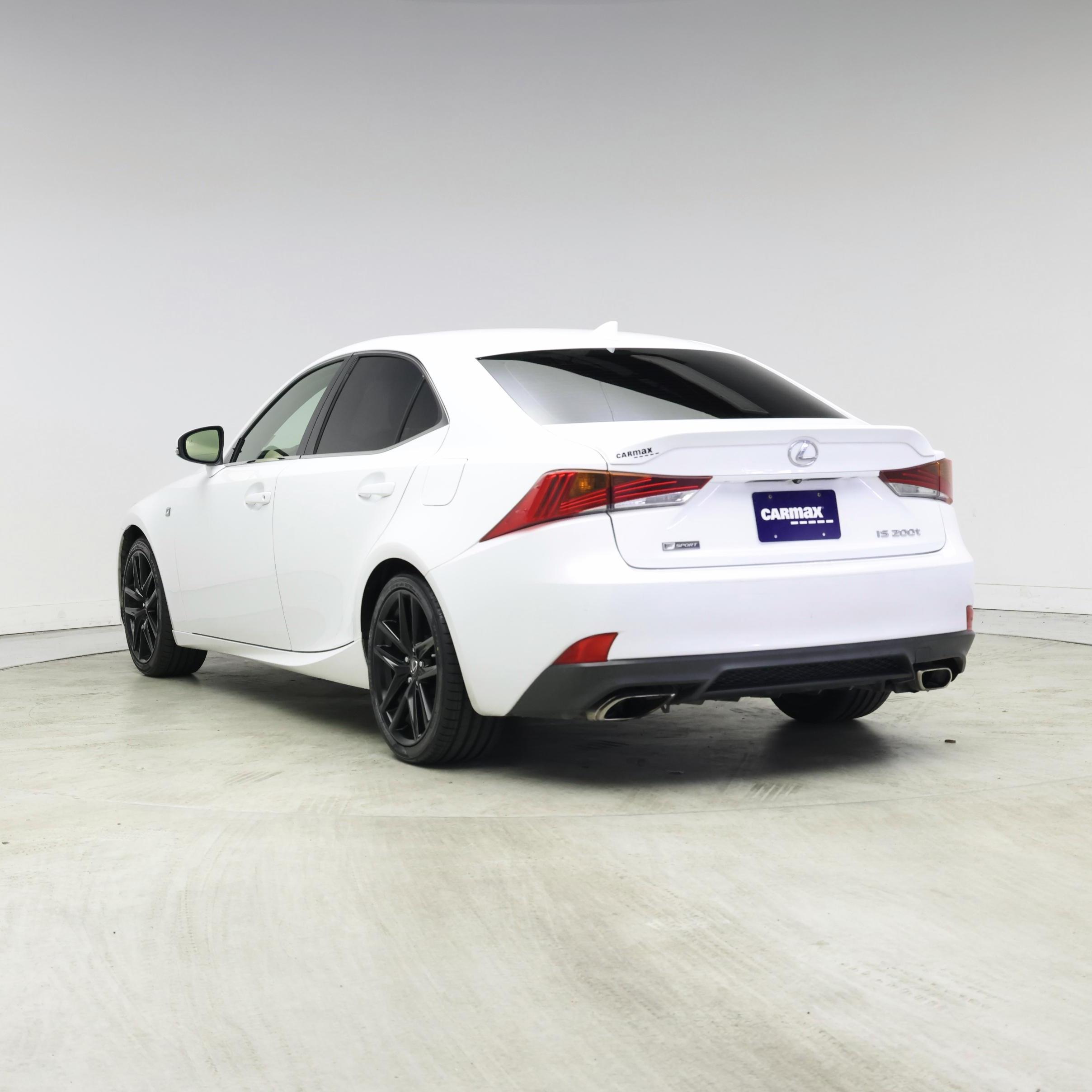 Thumbnail: 2017 Lexus IS - 2