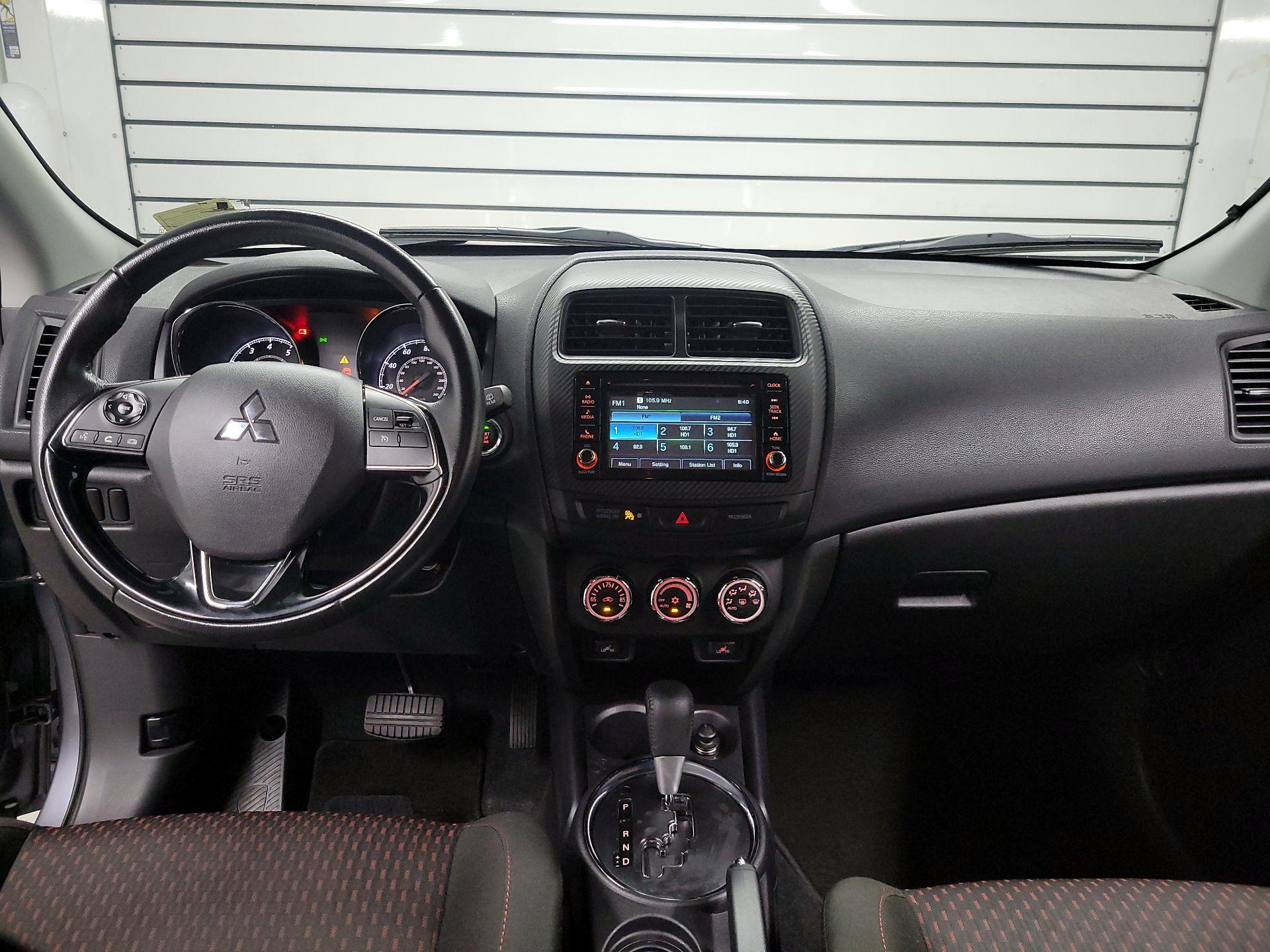 Thumbnail: 2017 Mitsubishi Outlander Sport - 9