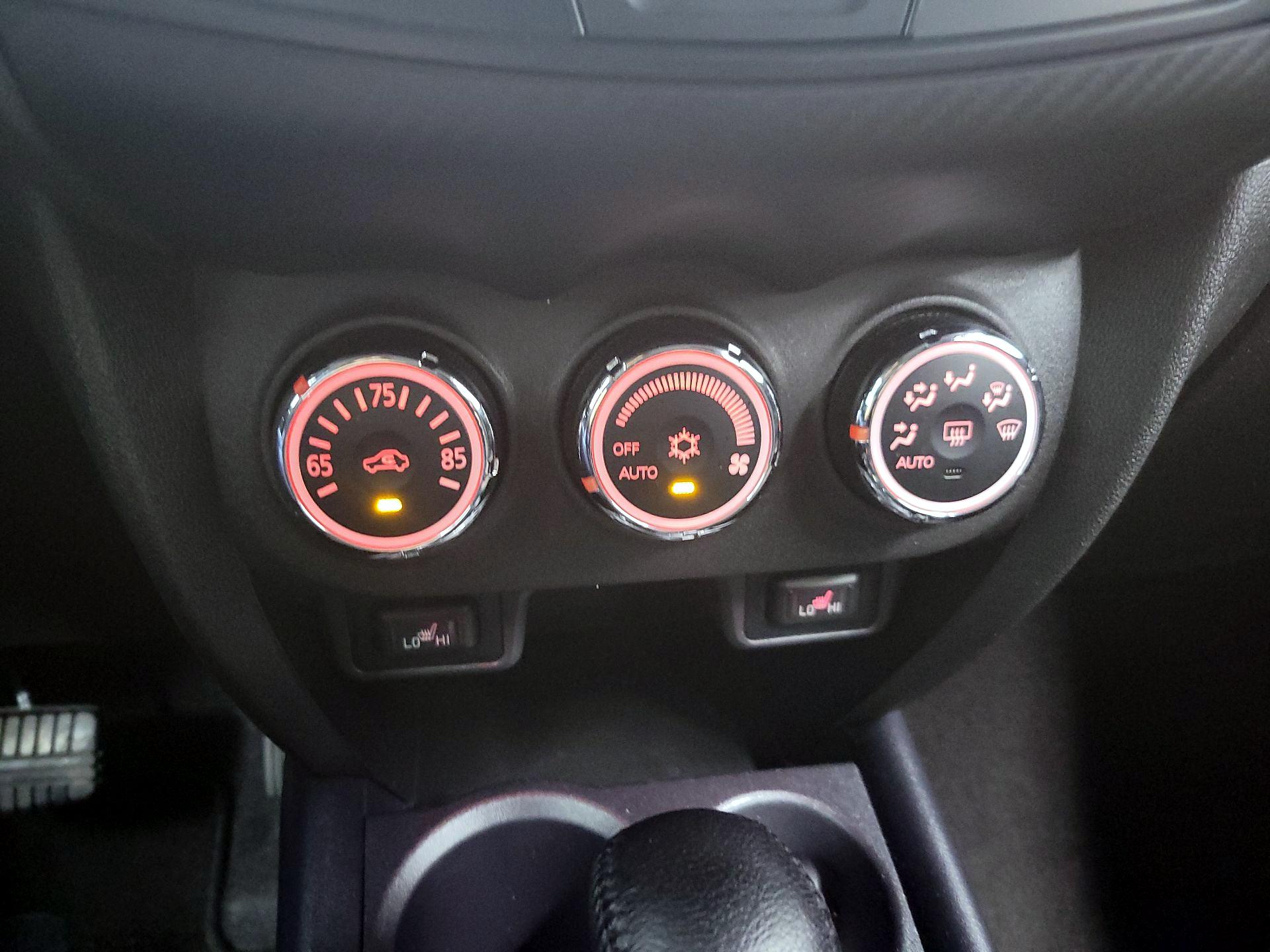 Thumbnail: 2017 Mitsubishi Outlander Sport - 16