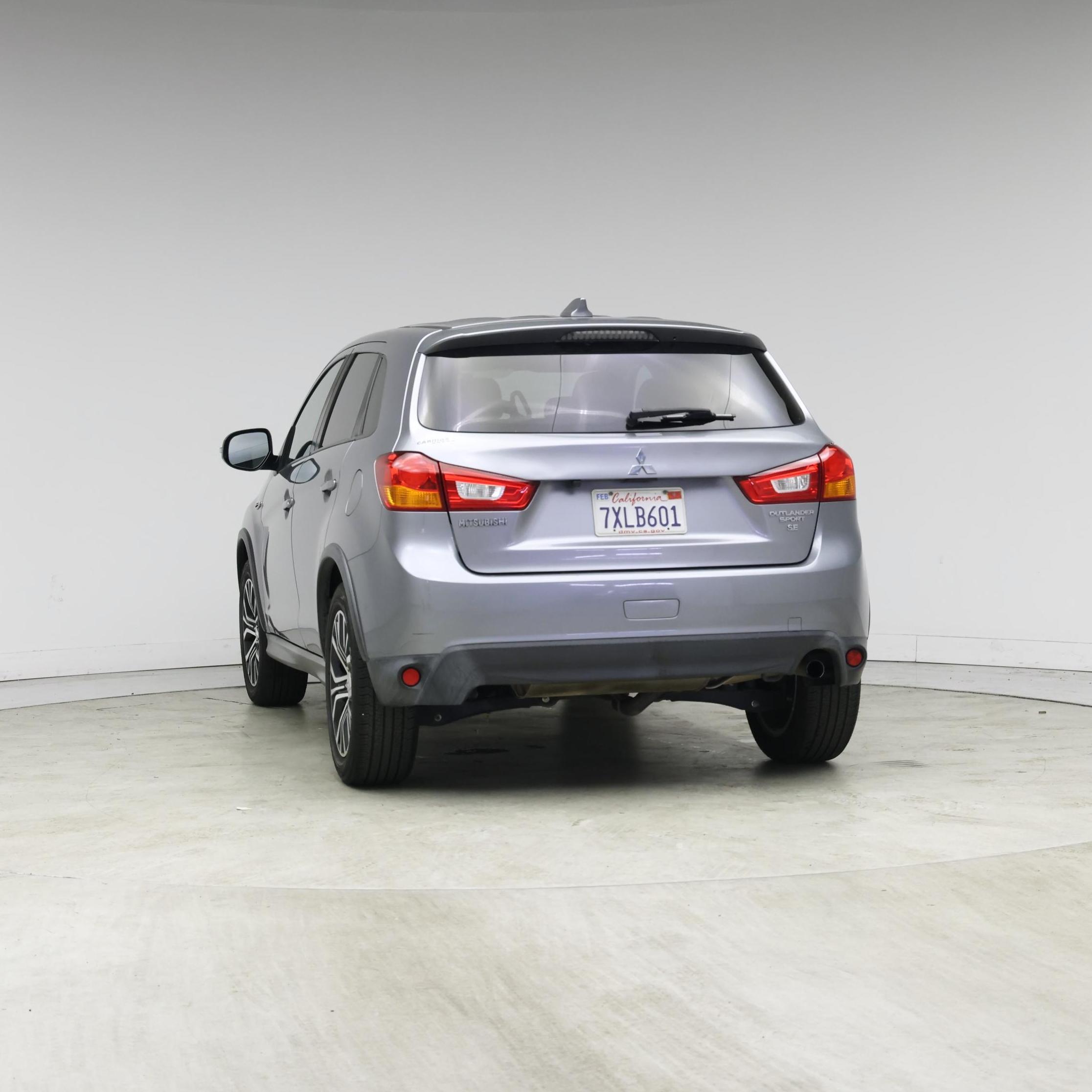 Thumbnail: 2017 Mitsubishi Outlander Sport - 6