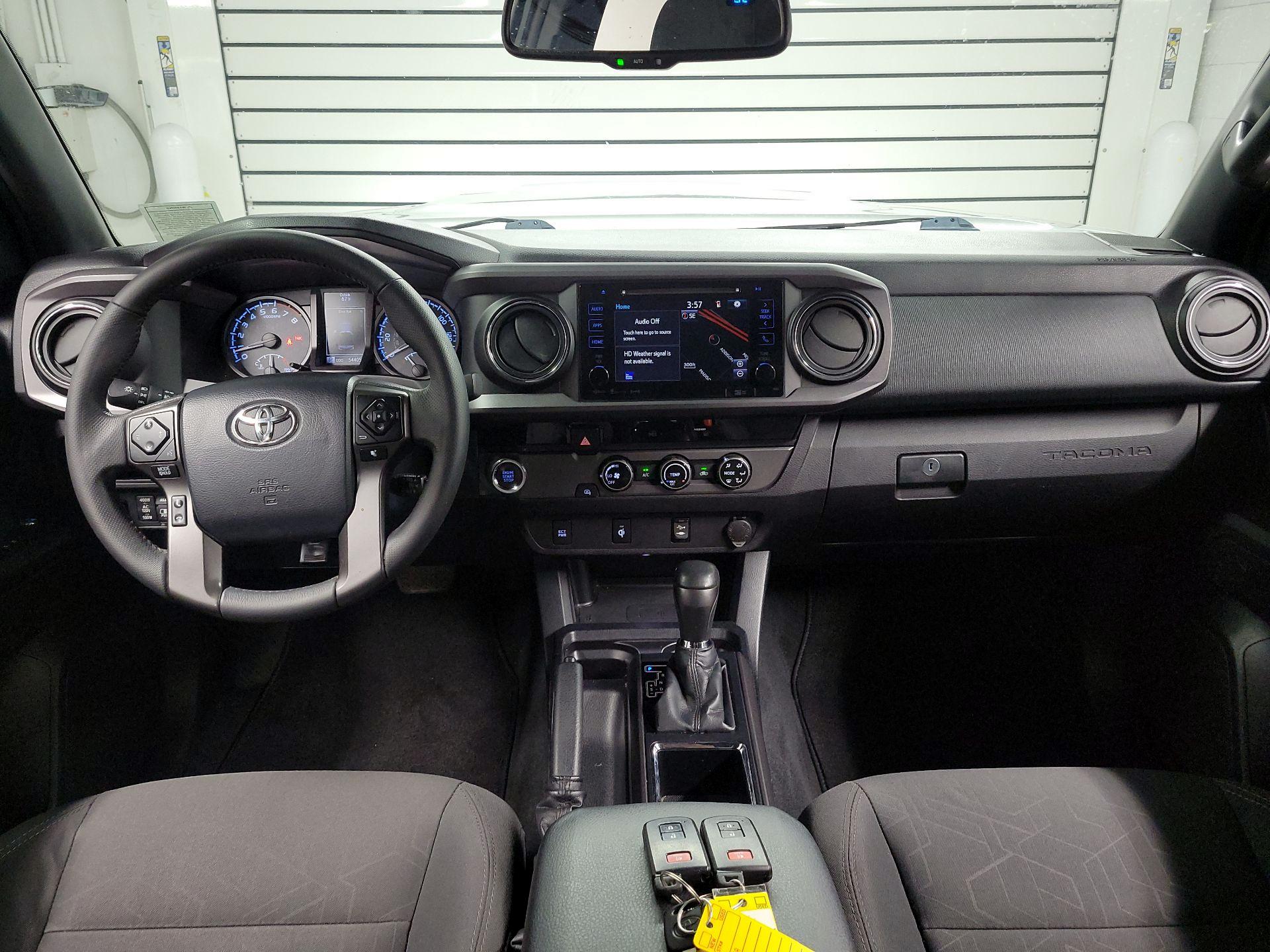 Thumbnail: 2017 Toyota Tacoma - 9