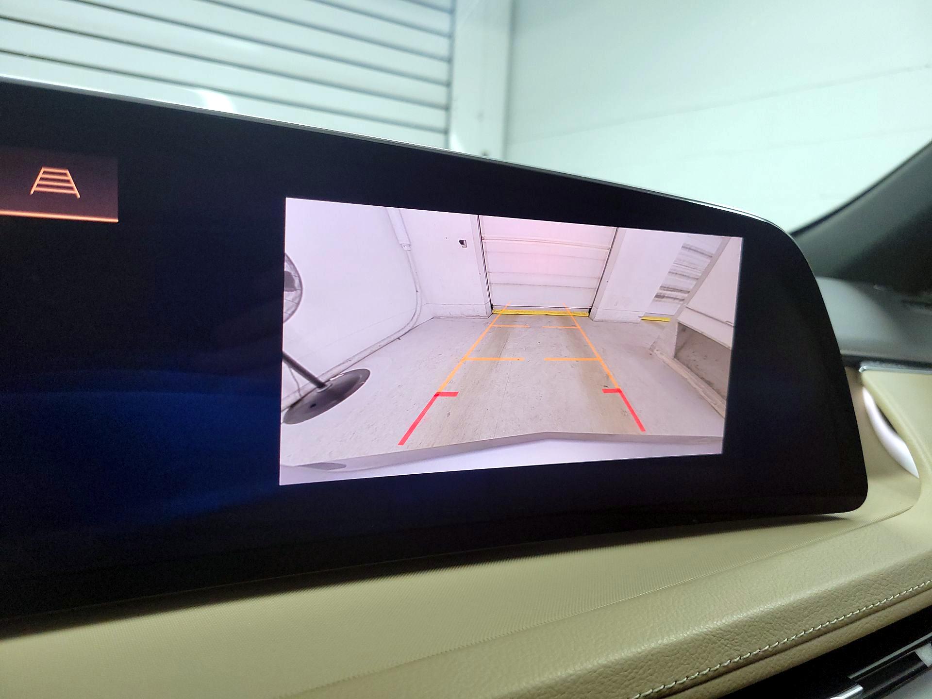 Thumbnail: 2024 Cadillac XT4 - 14