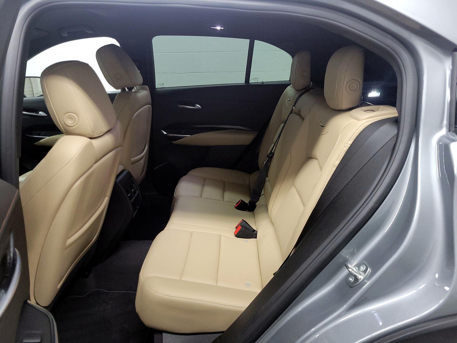 Thumbnail: 2024 Cadillac XT4 - 18