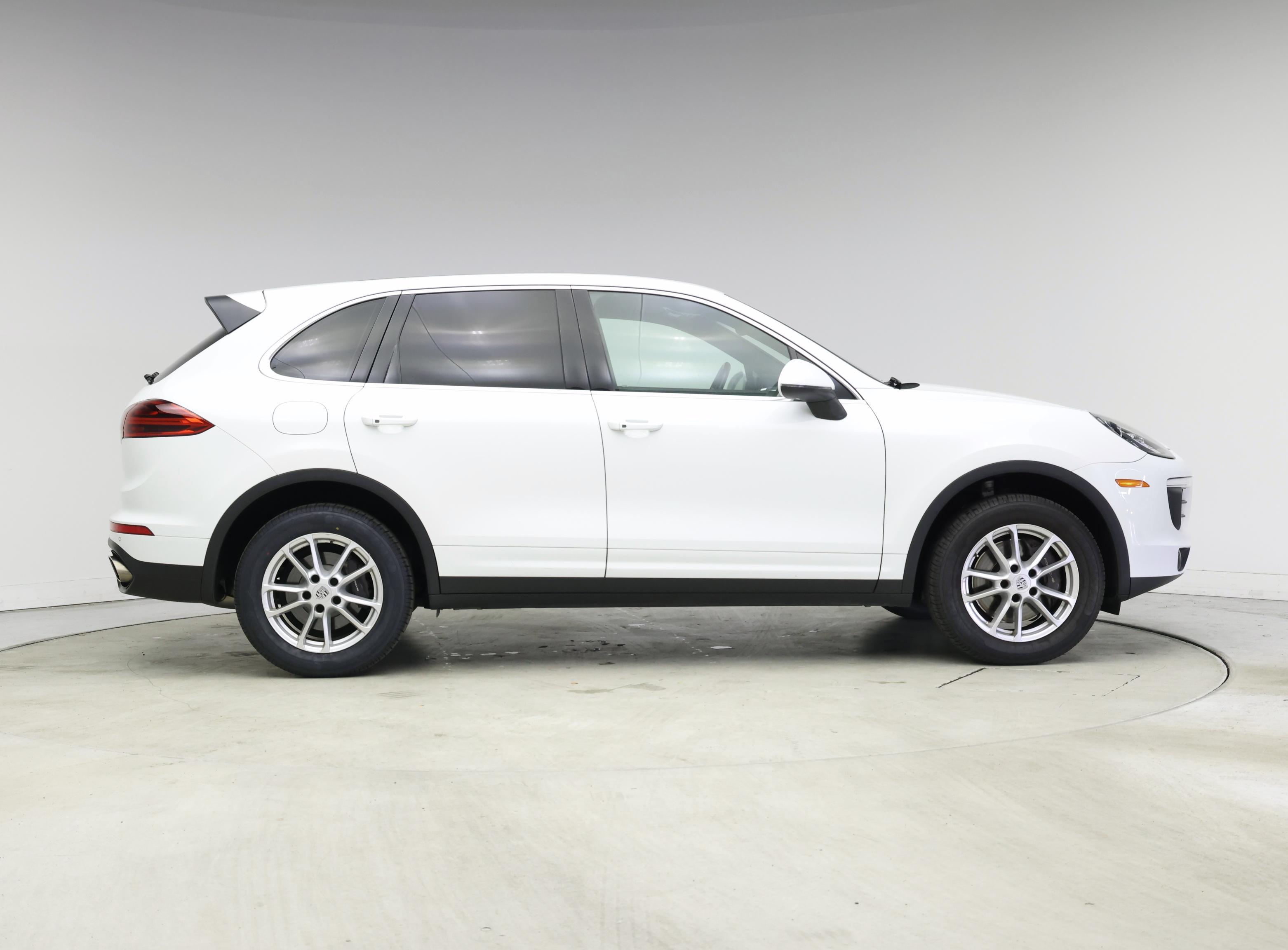 Thumbnail: 2016 Porsche Cayenne - 7