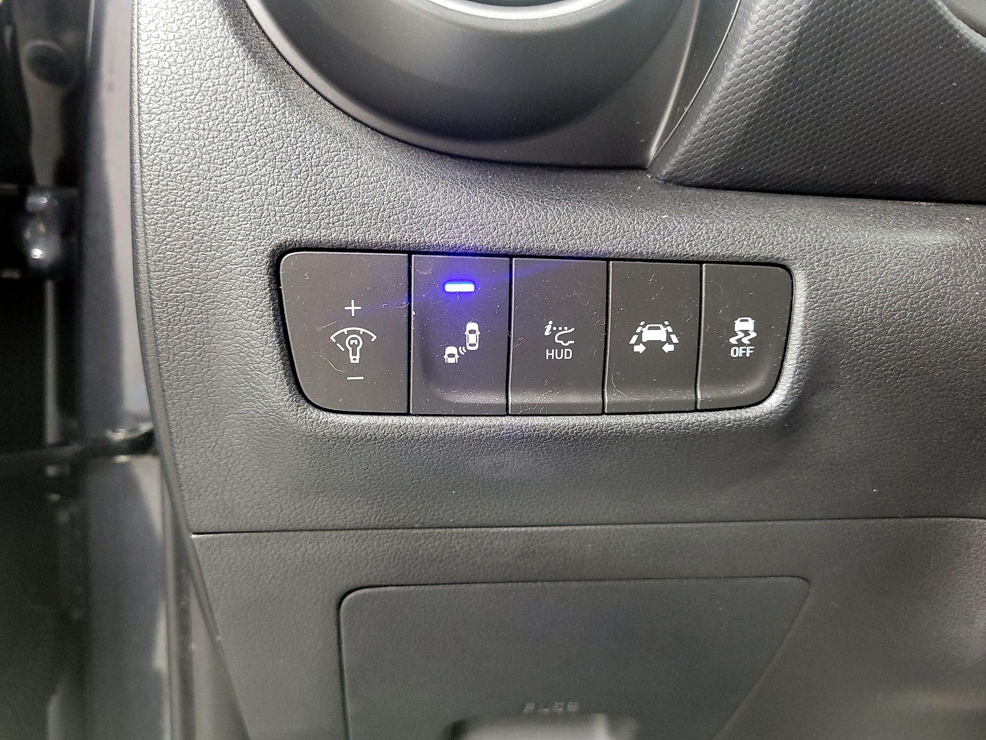 Thumbnail: 2020 Hyundai Kona - 13