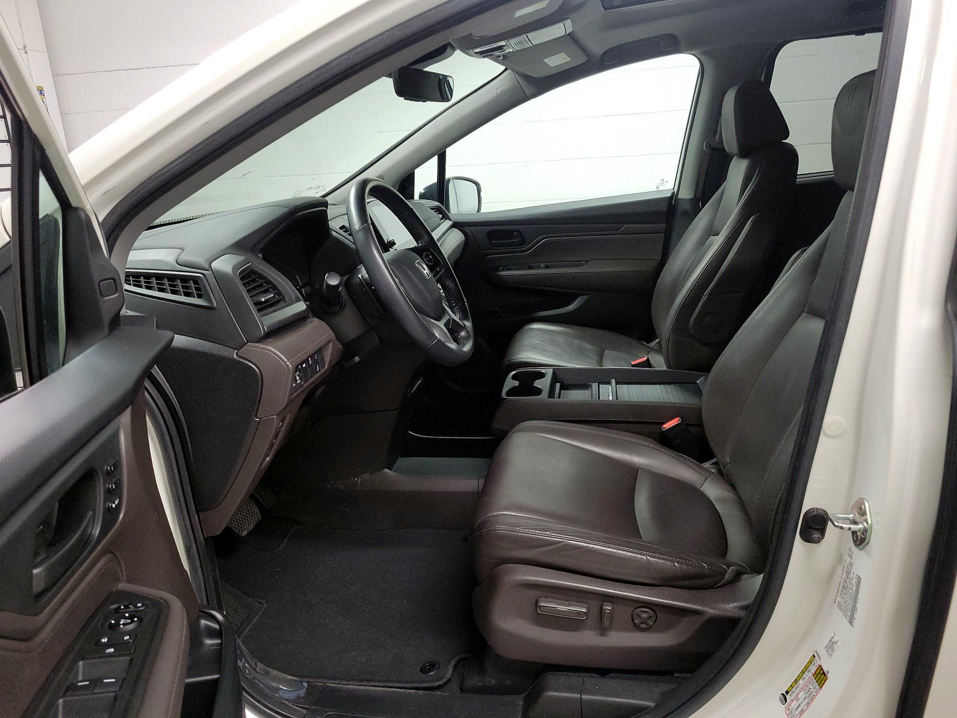 Thumbnail: 2019 Honda Odyssey - 11