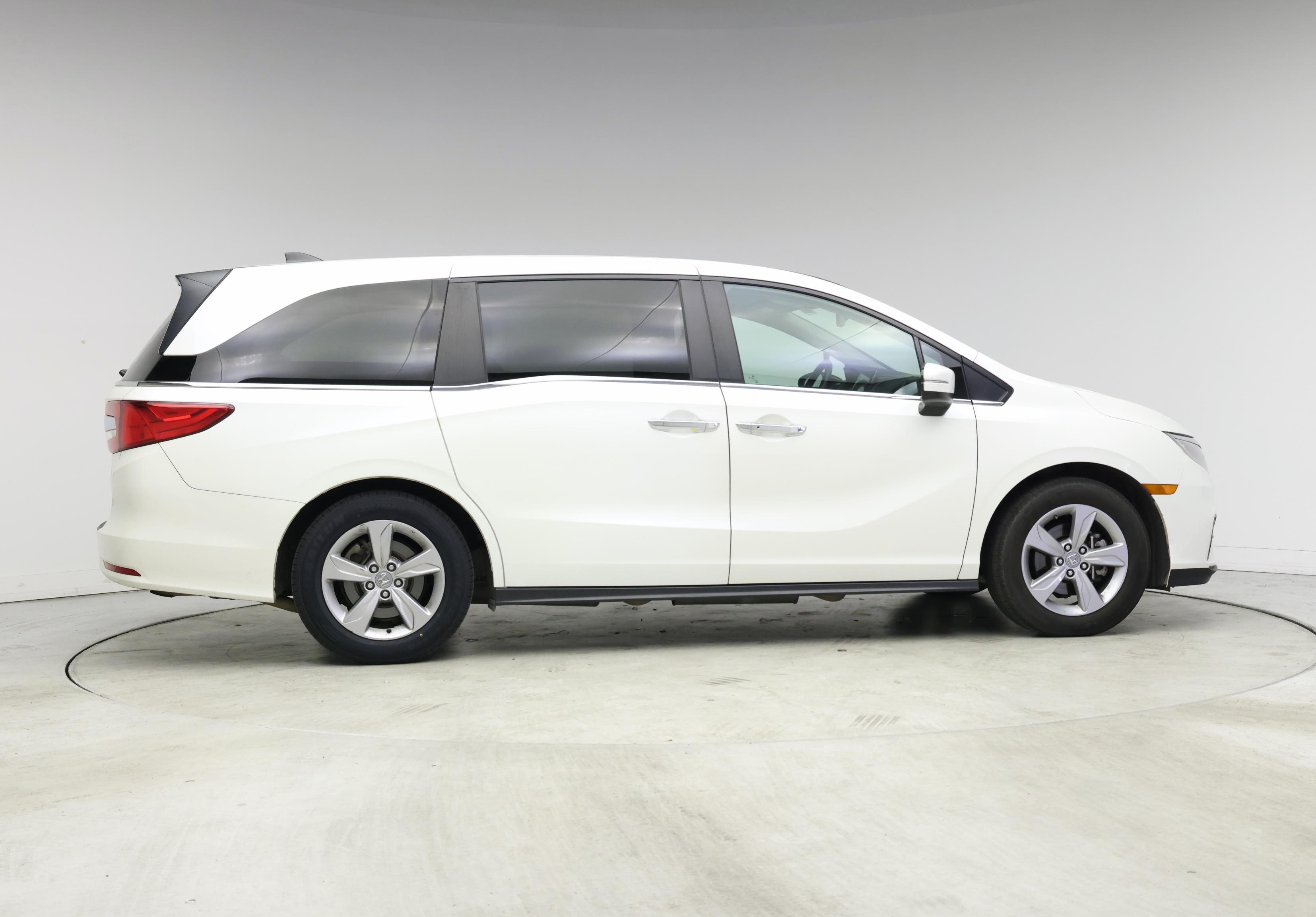 Thumbnail: 2019 Honda Odyssey - 7