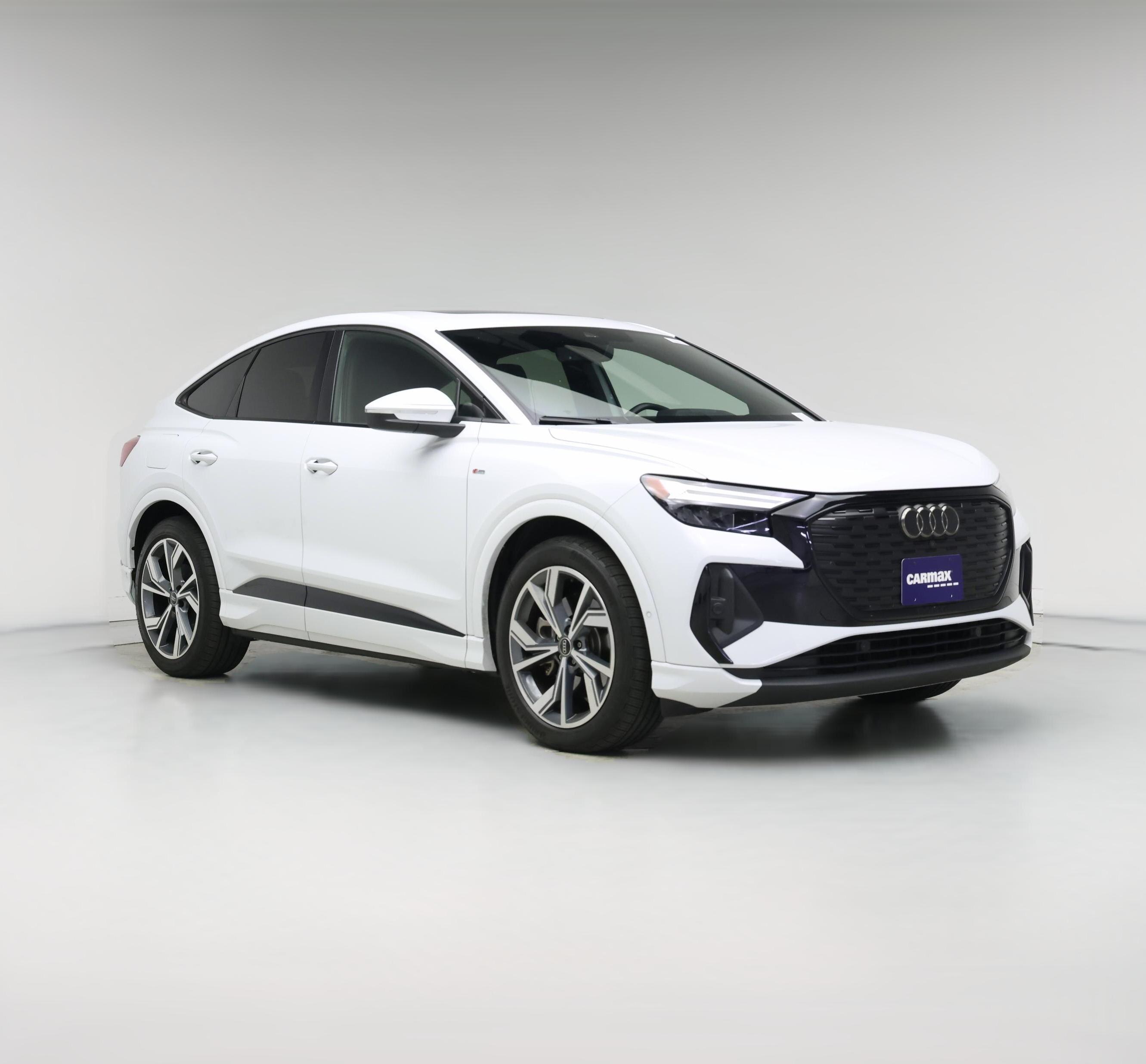 Thumbnail: 2024 Audi Q4 e-tron - 1