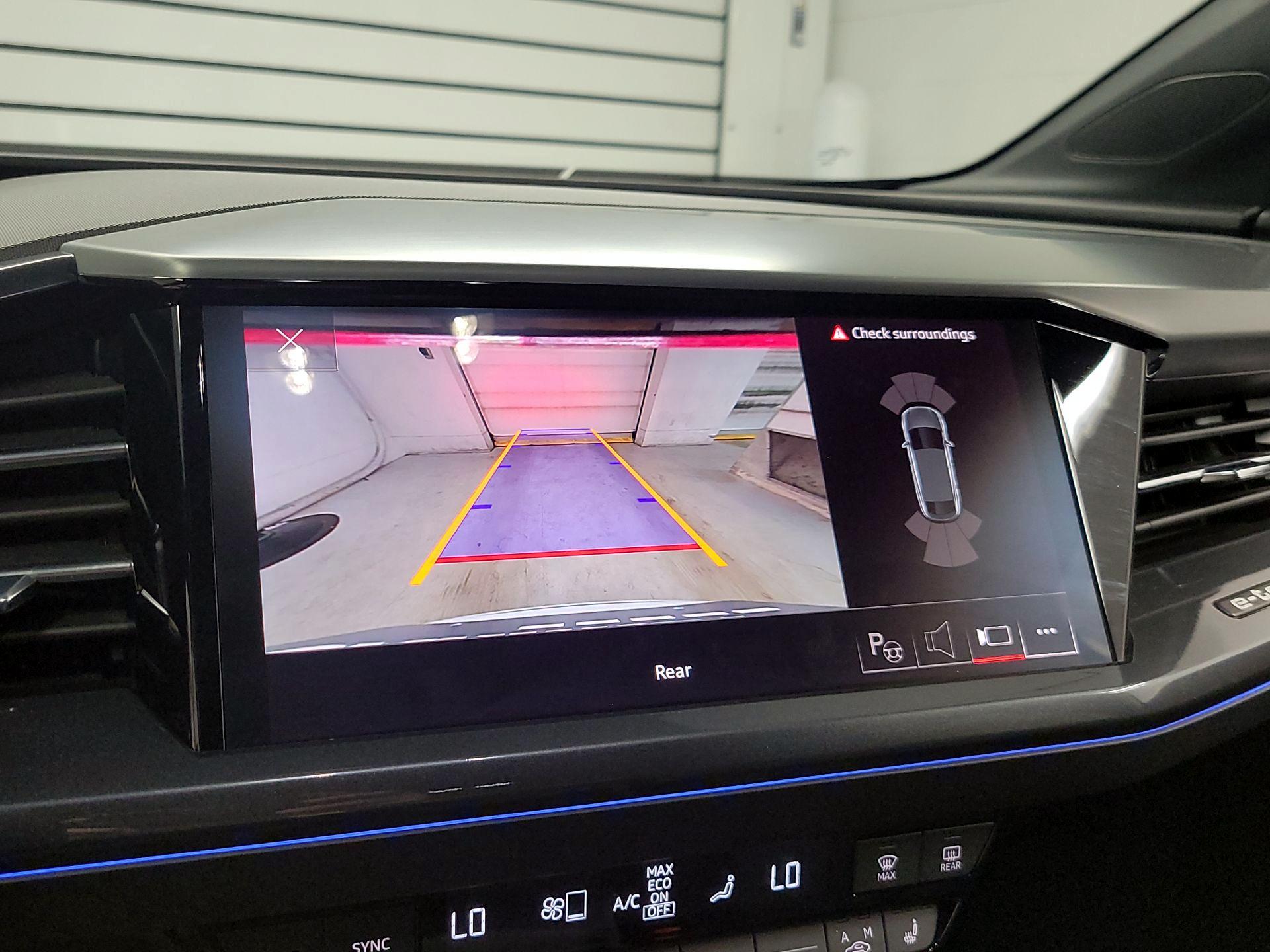 Thumbnail: 2024 Audi Q4 e-tron - 15