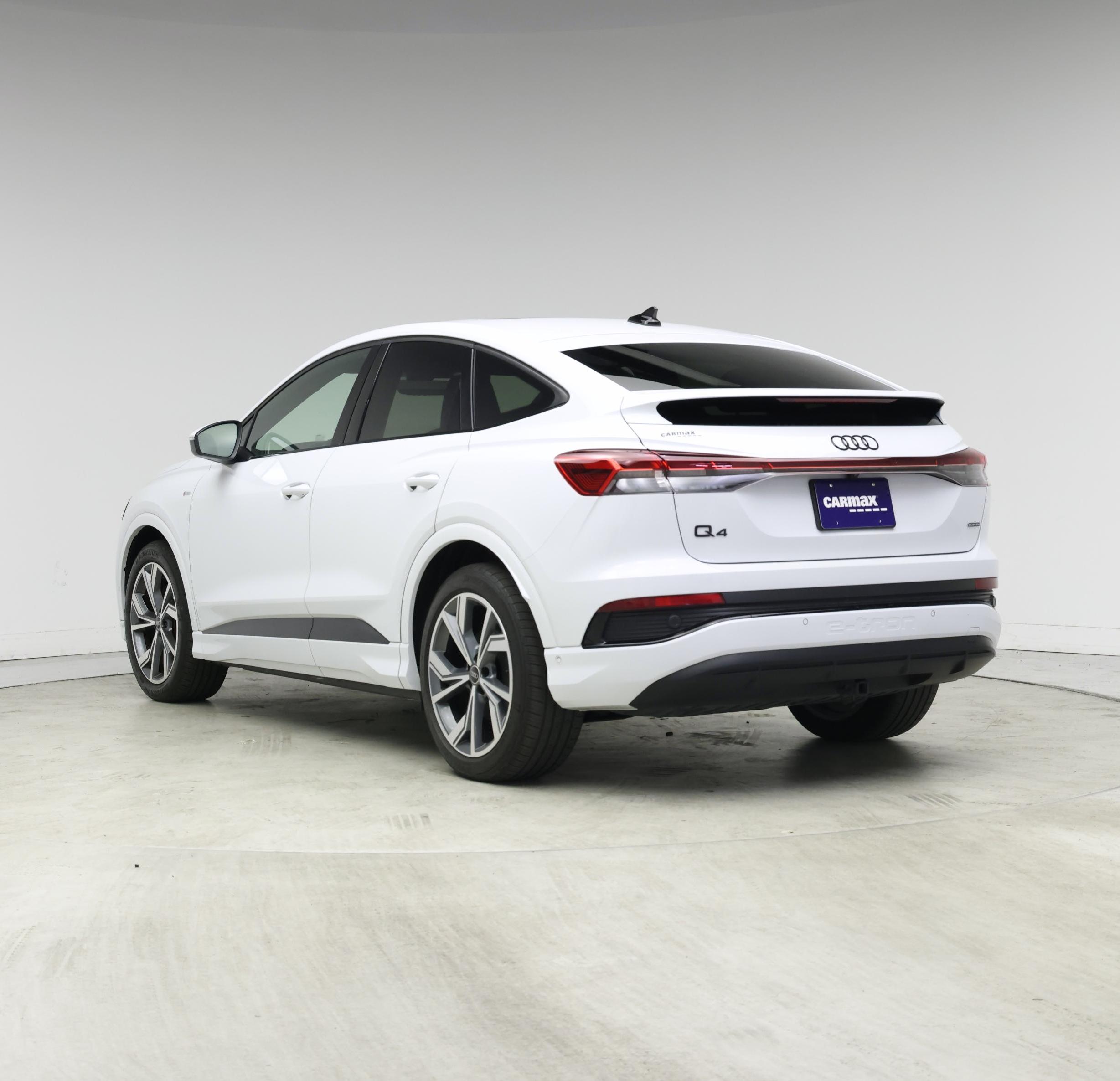 Thumbnail: 2024 Audi Q4 e-tron - 2