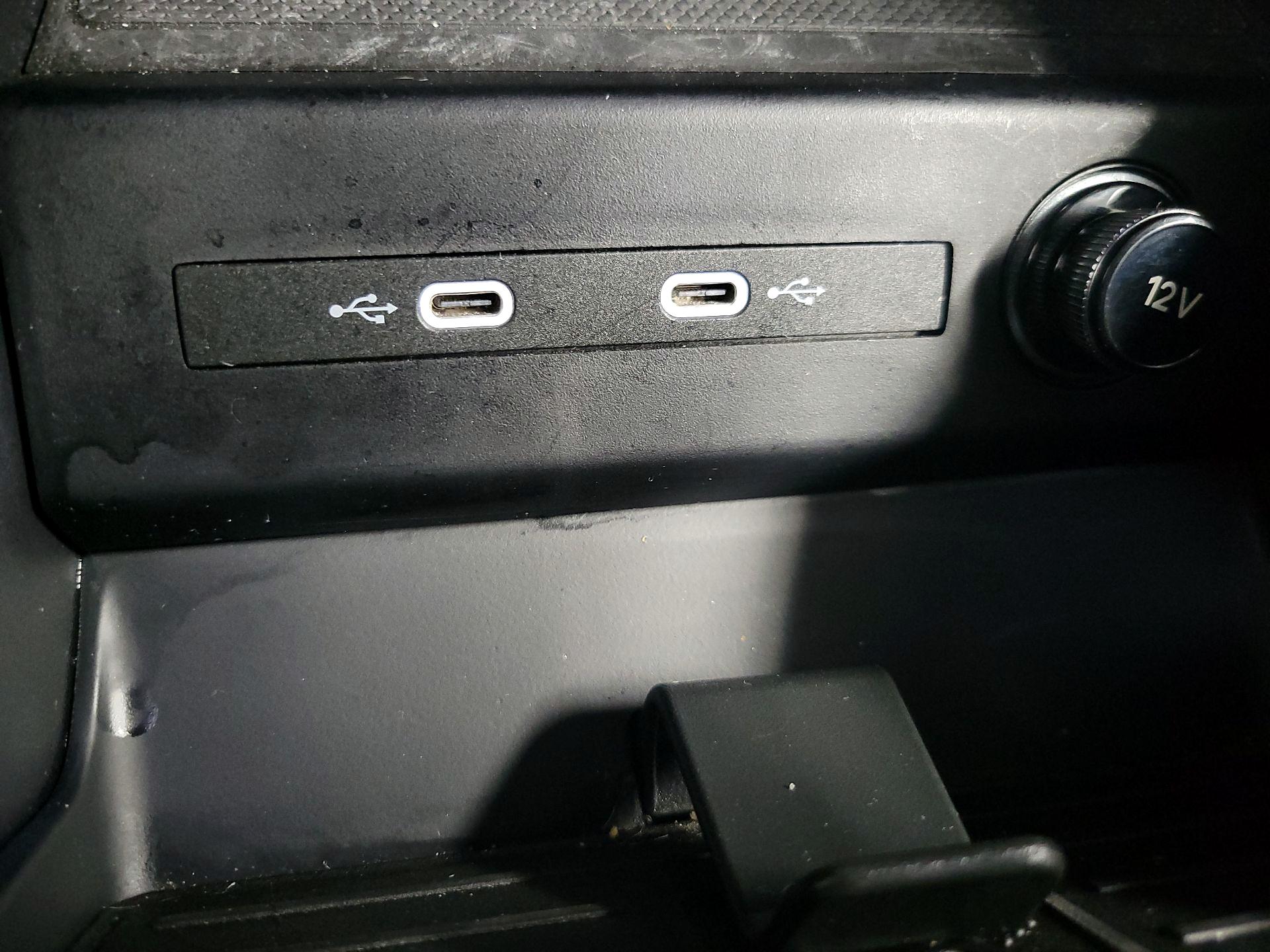 Thumbnail: 2024 Audi Q4 e-tron - 19