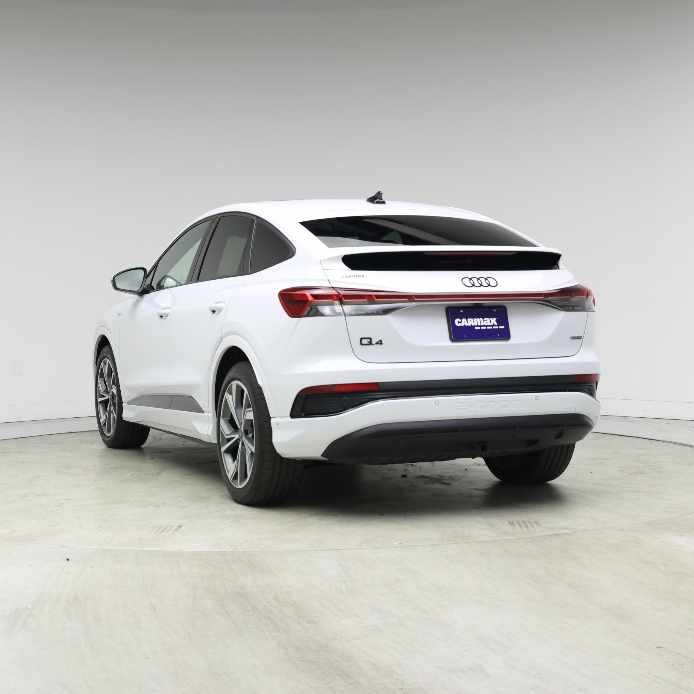 Thumbnail: 2024 Audi Q4 e-tron - 6