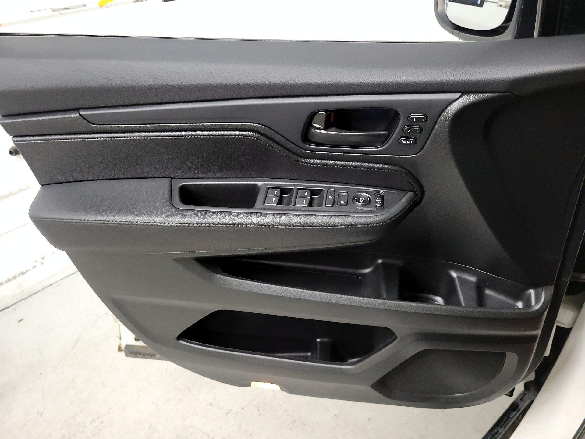 Thumbnail: 2022 Honda Odyssey - 12