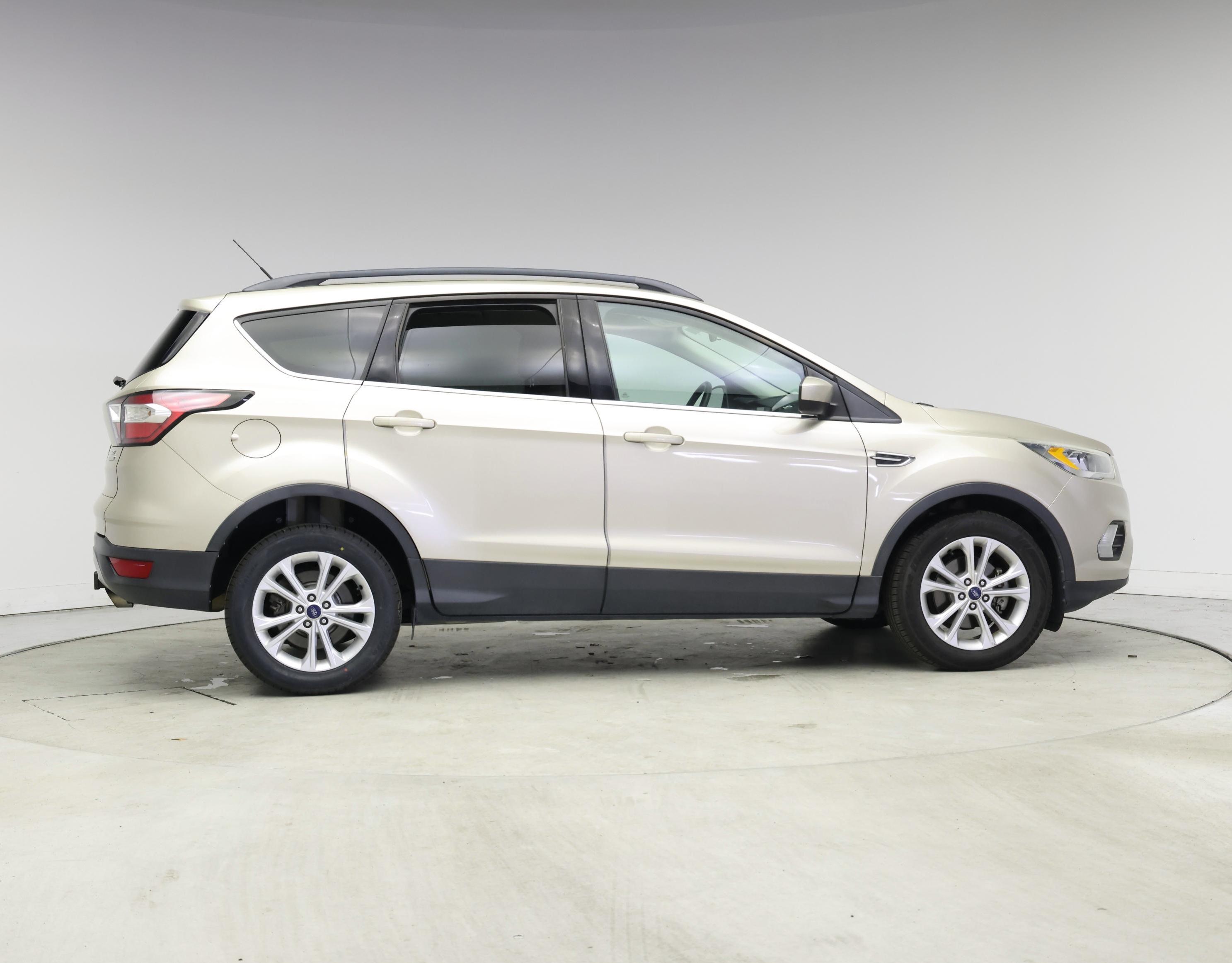 Thumbnail: 2017 Ford Escape - 7