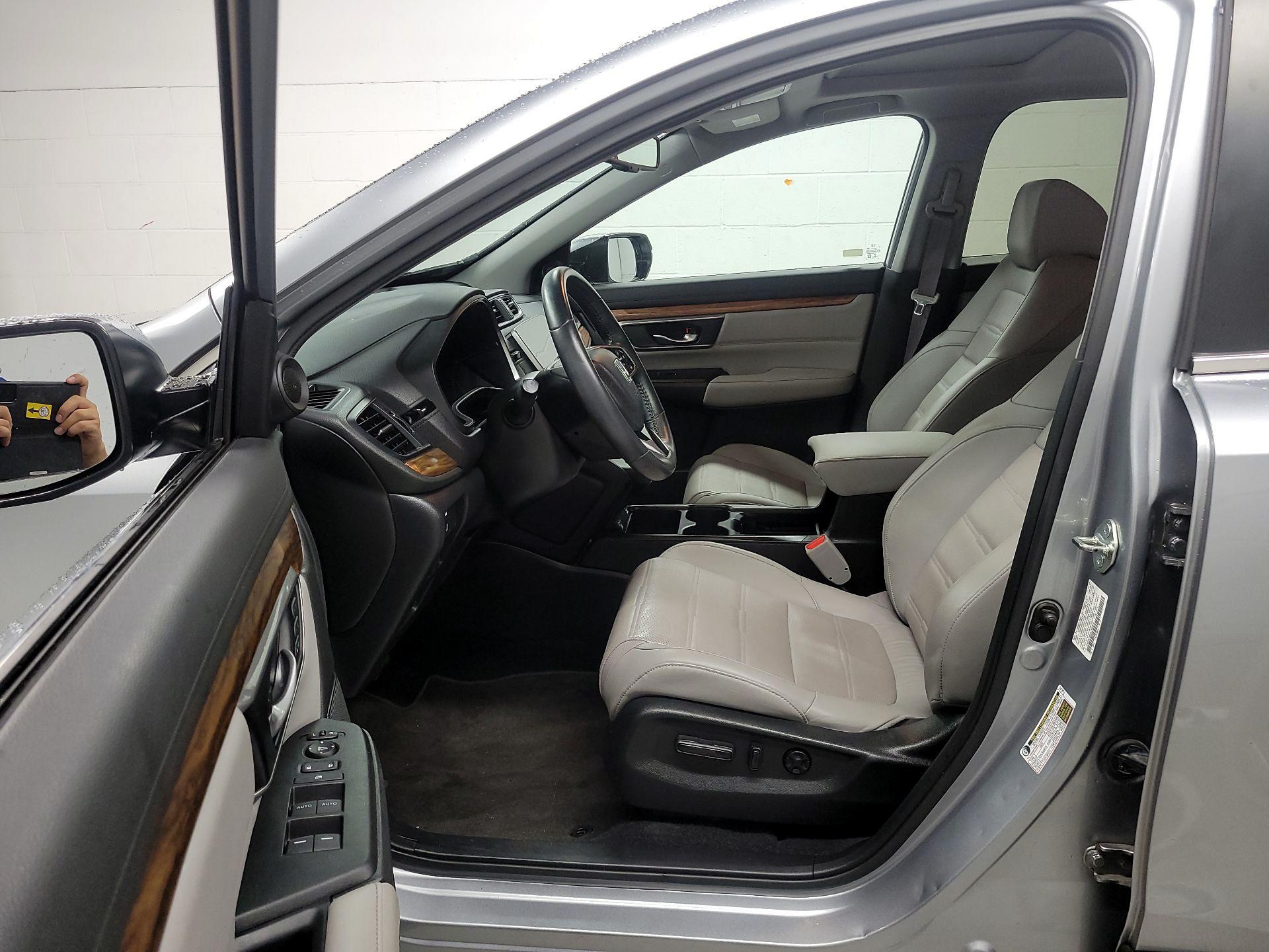 Thumbnail: 2020 Honda CR-V - 11