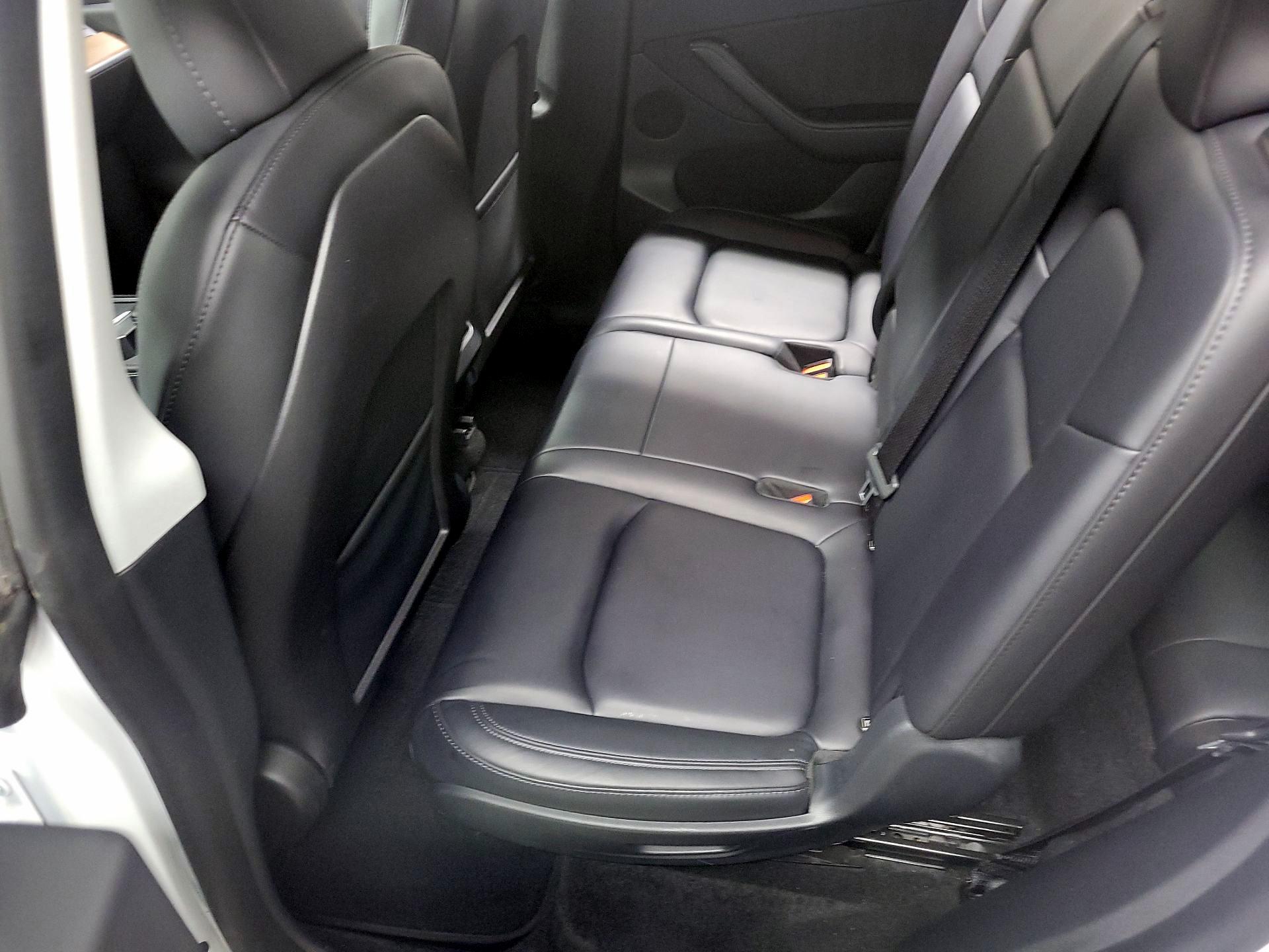 Thumbnail: 2022 Tesla Model Y - 17