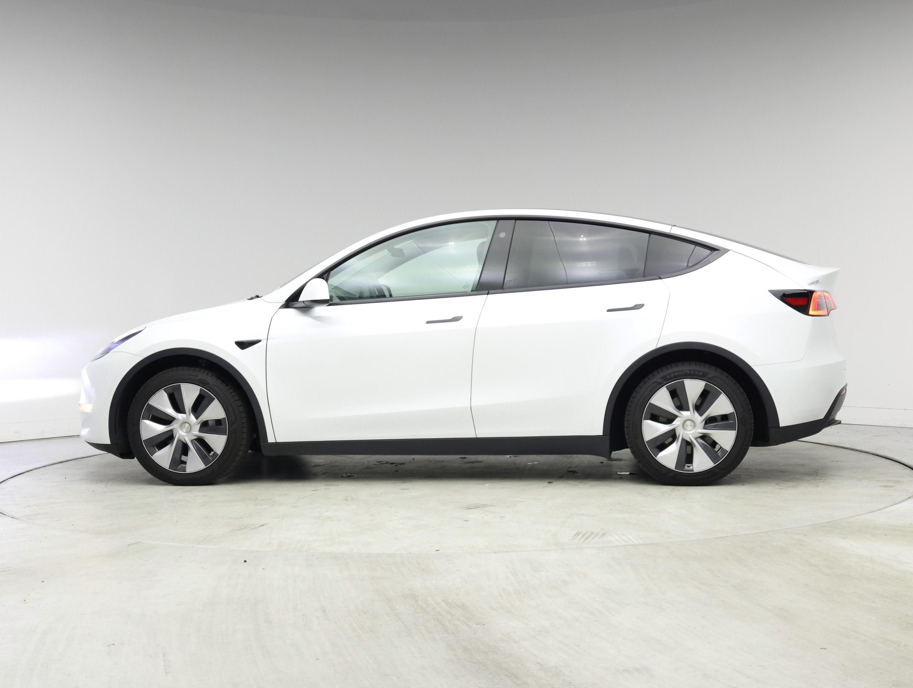 Thumbnail: 2022 Tesla Model Y - 3