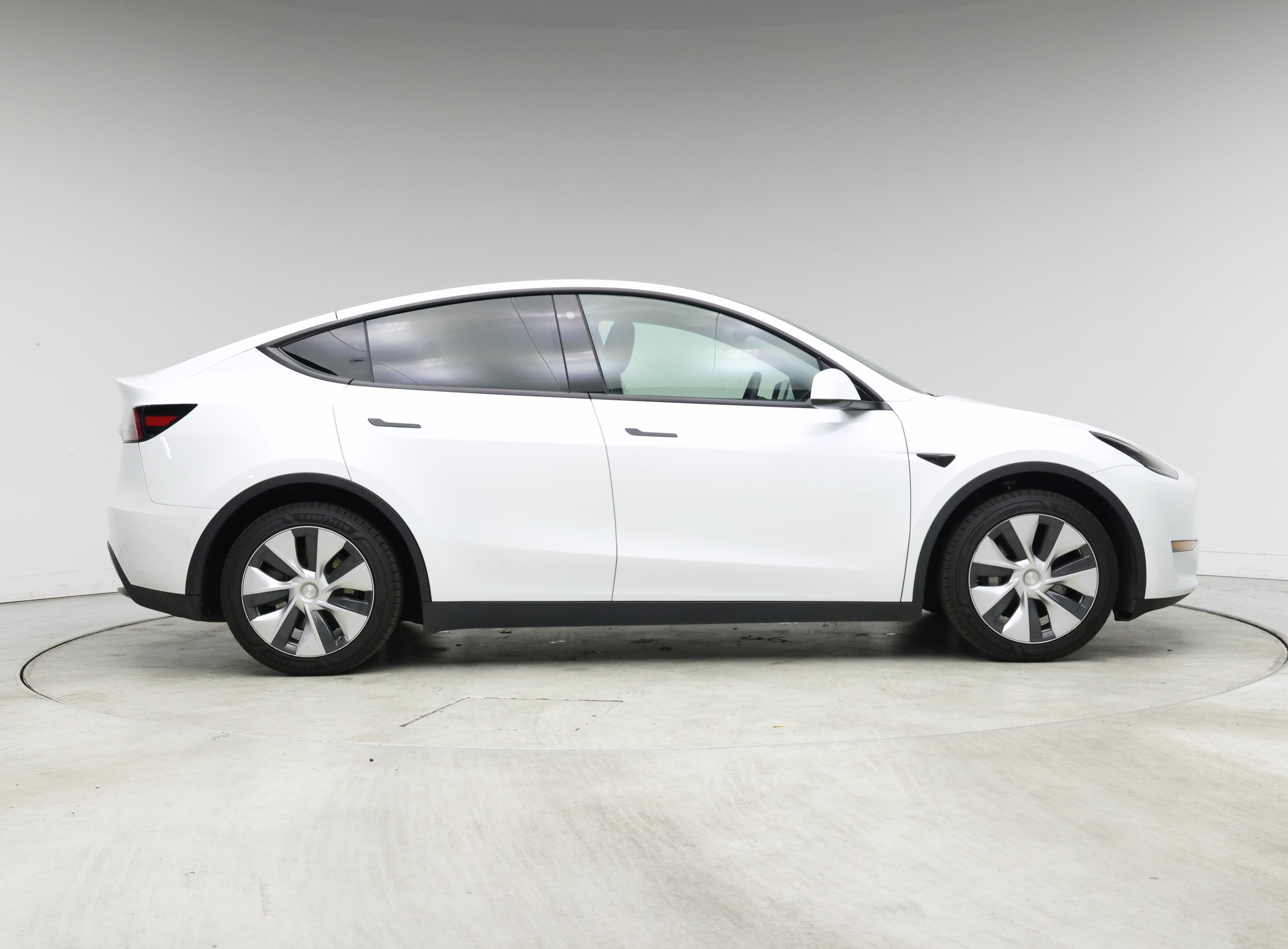 Thumbnail: 2022 Tesla Model Y - 7