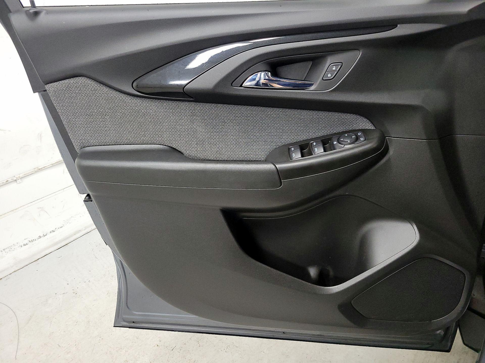 Thumbnail: 2021 Chevrolet TrailBlazer - 12