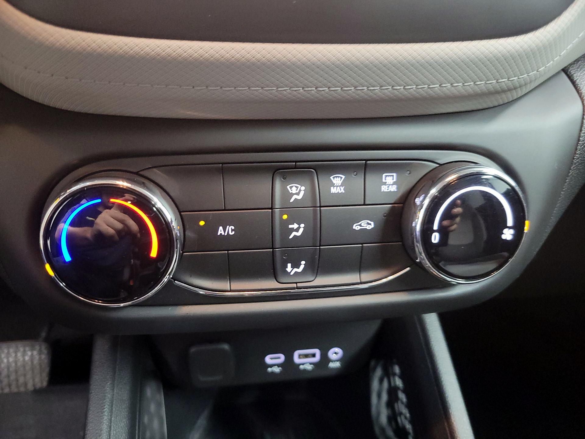 Thumbnail: 2021 Chevrolet TrailBlazer - 16