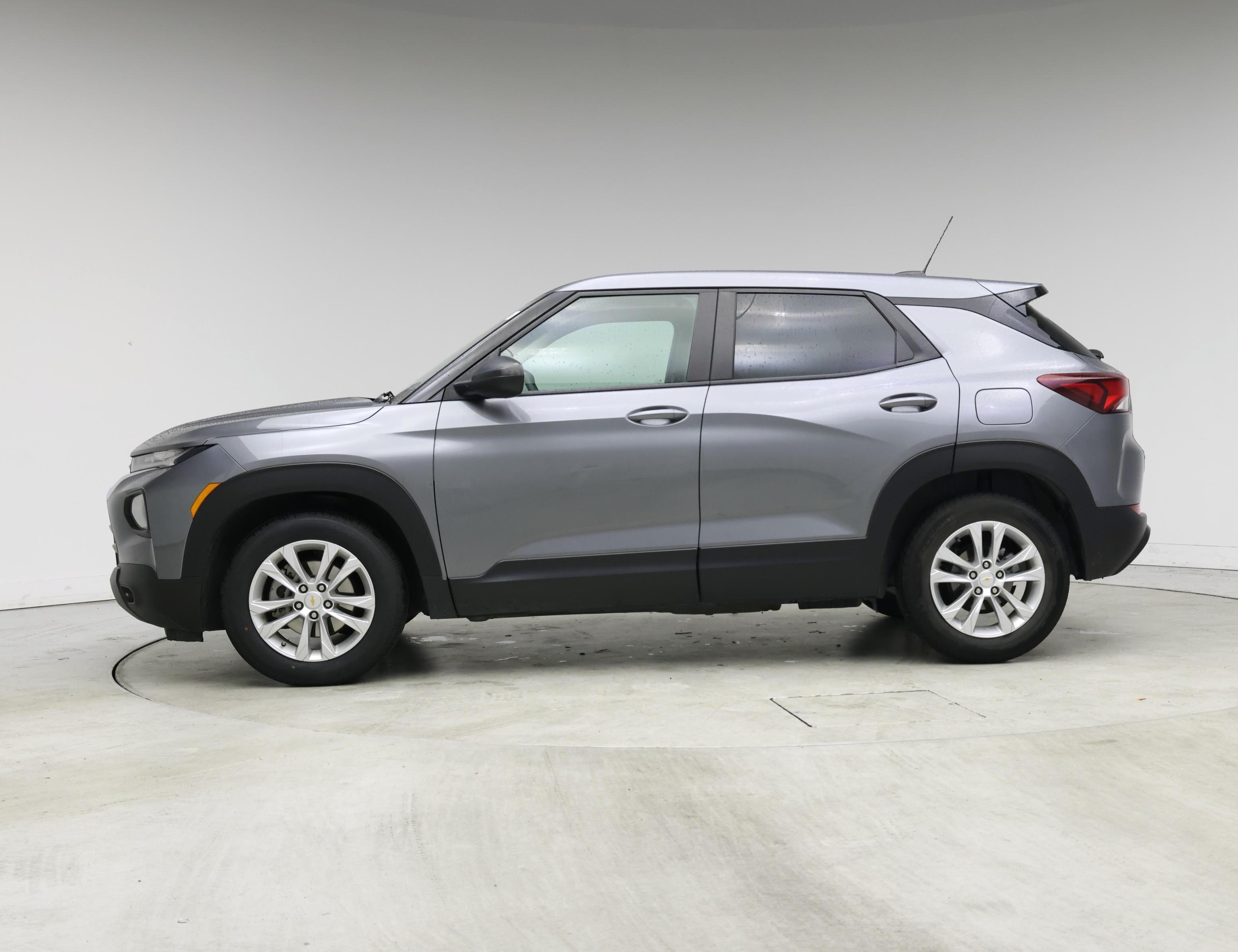 Thumbnail: 2021 Chevrolet TrailBlazer - 3