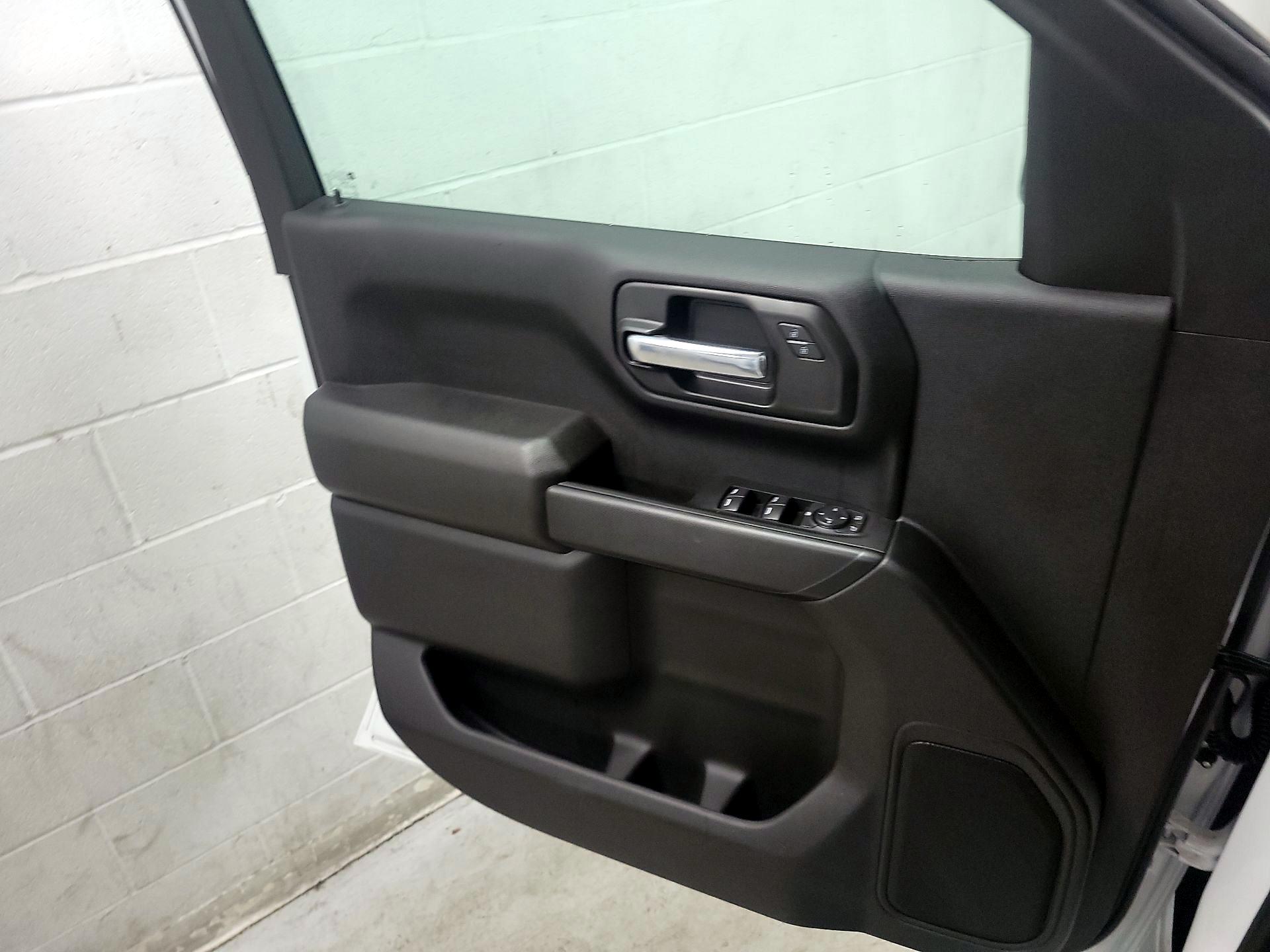 Thumbnail: 2025 Chevrolet Silverado 1500 - 12