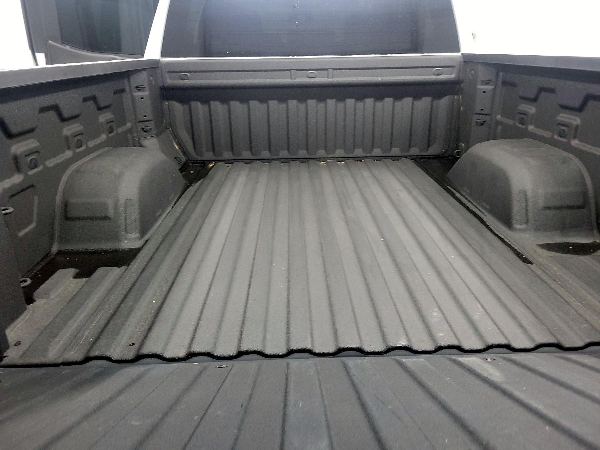 Thumbnail: 2025 Chevrolet Silverado 1500 - 18