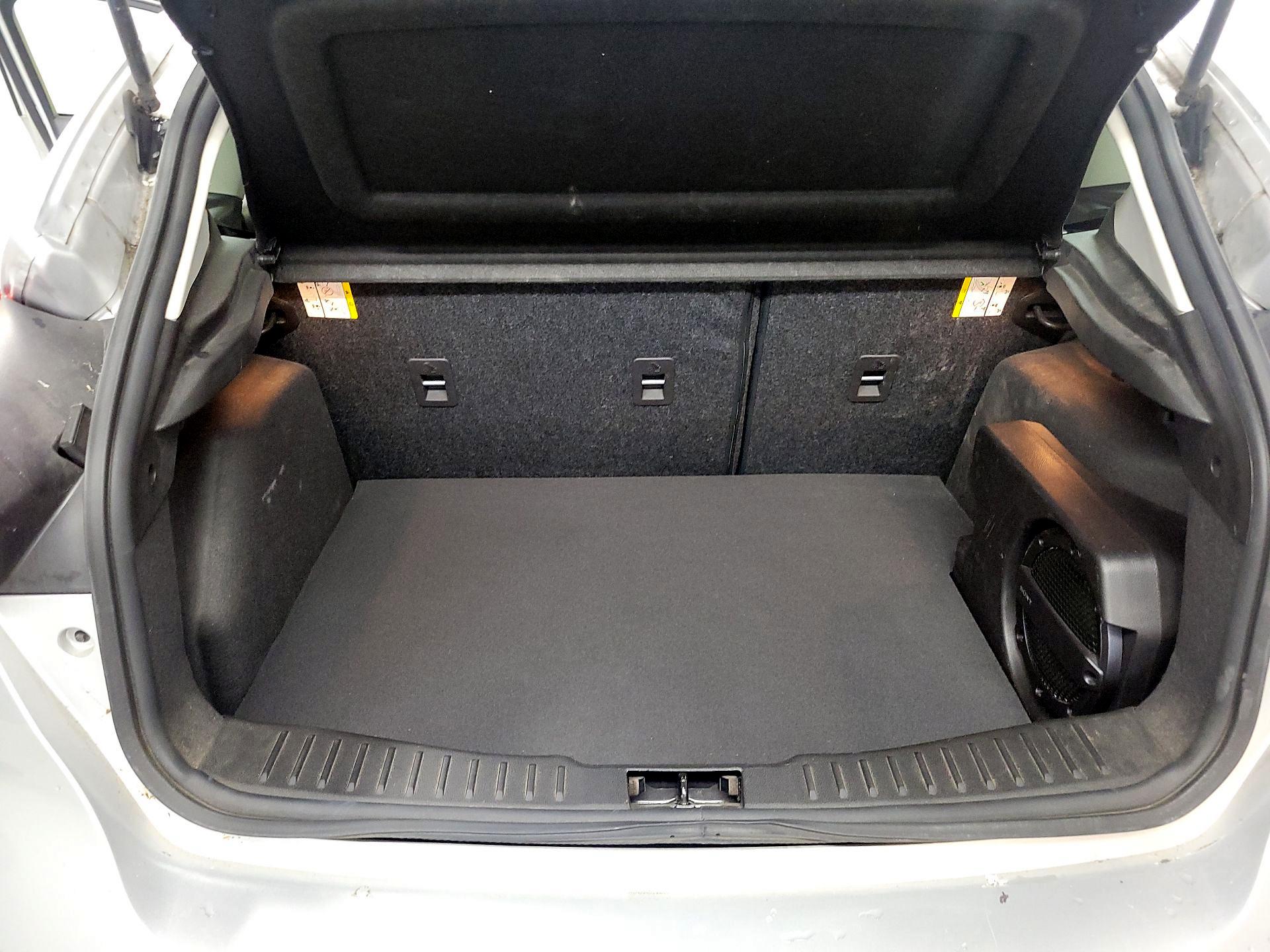 Thumbnail: 2017 Ford Focus - 19