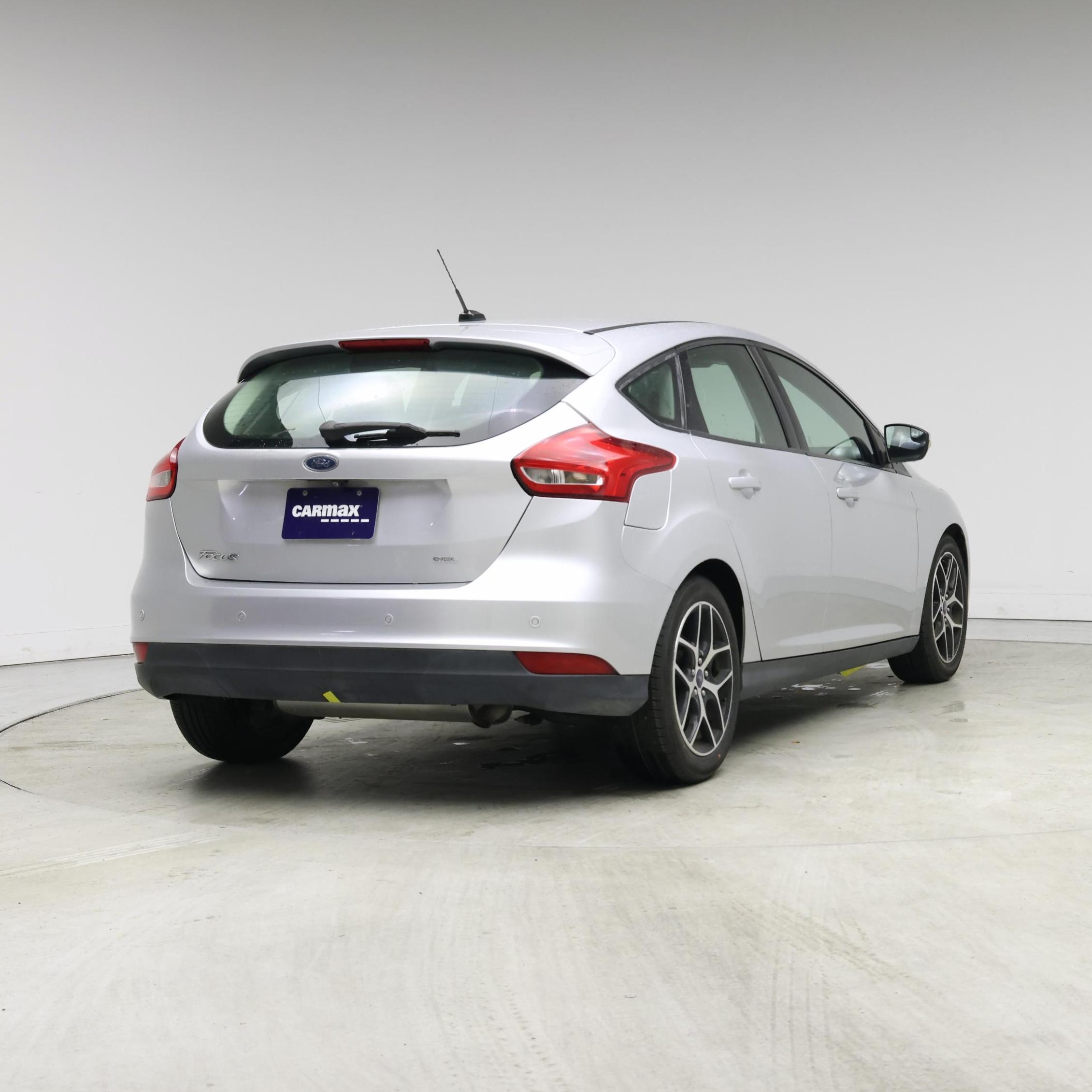 Thumbnail: 2017 Ford Focus - 8