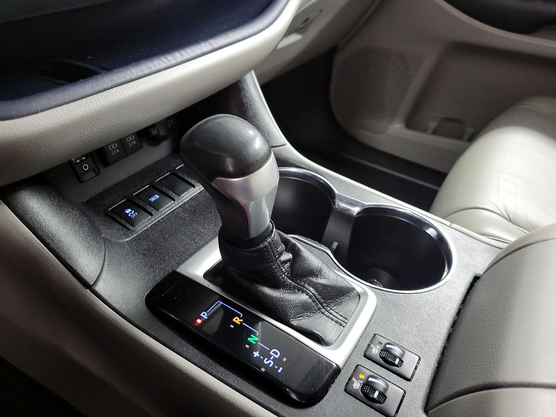 Thumbnail: 2018 Toyota Highlander - 17