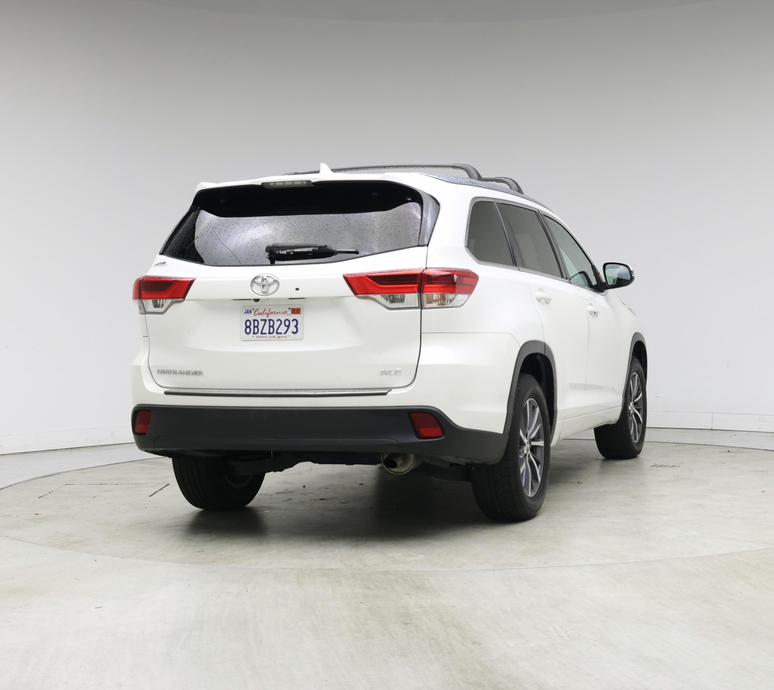 Thumbnail: 2018 Toyota Highlander - 8