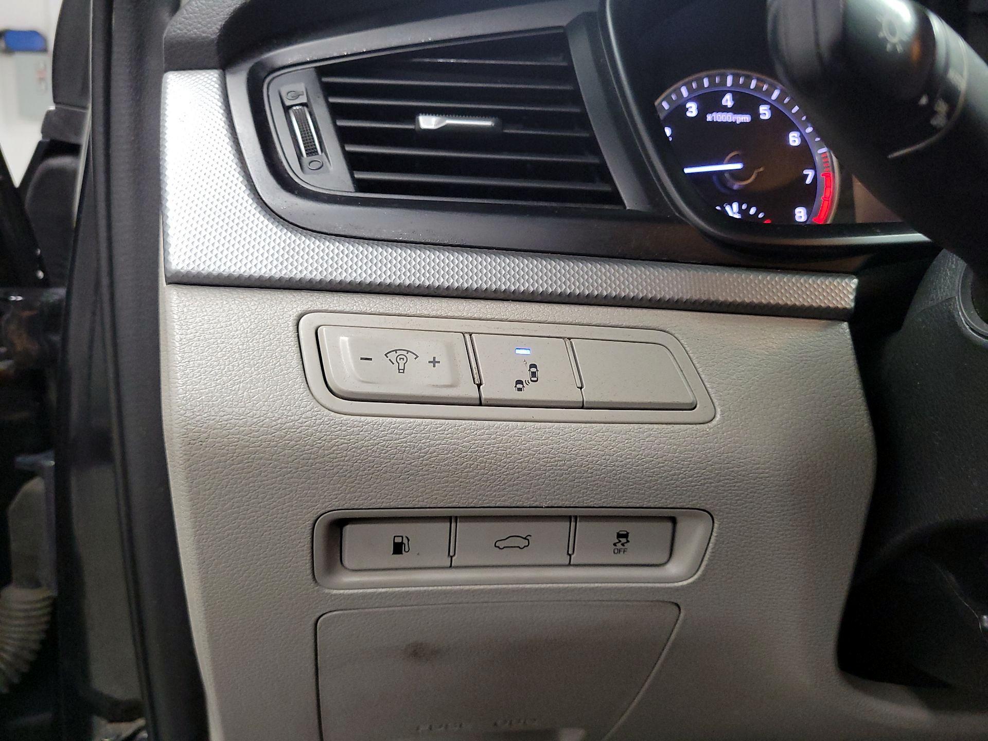 Thumbnail: 2018 Hyundai Sonata - 13