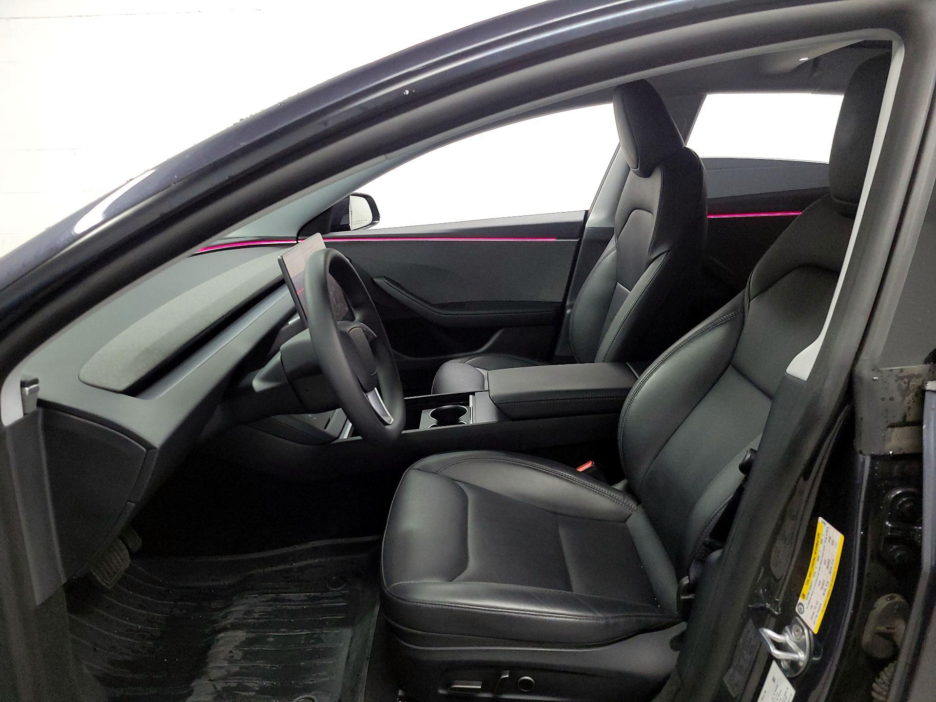 Thumbnail: 2025 Tesla Model 3 - 11