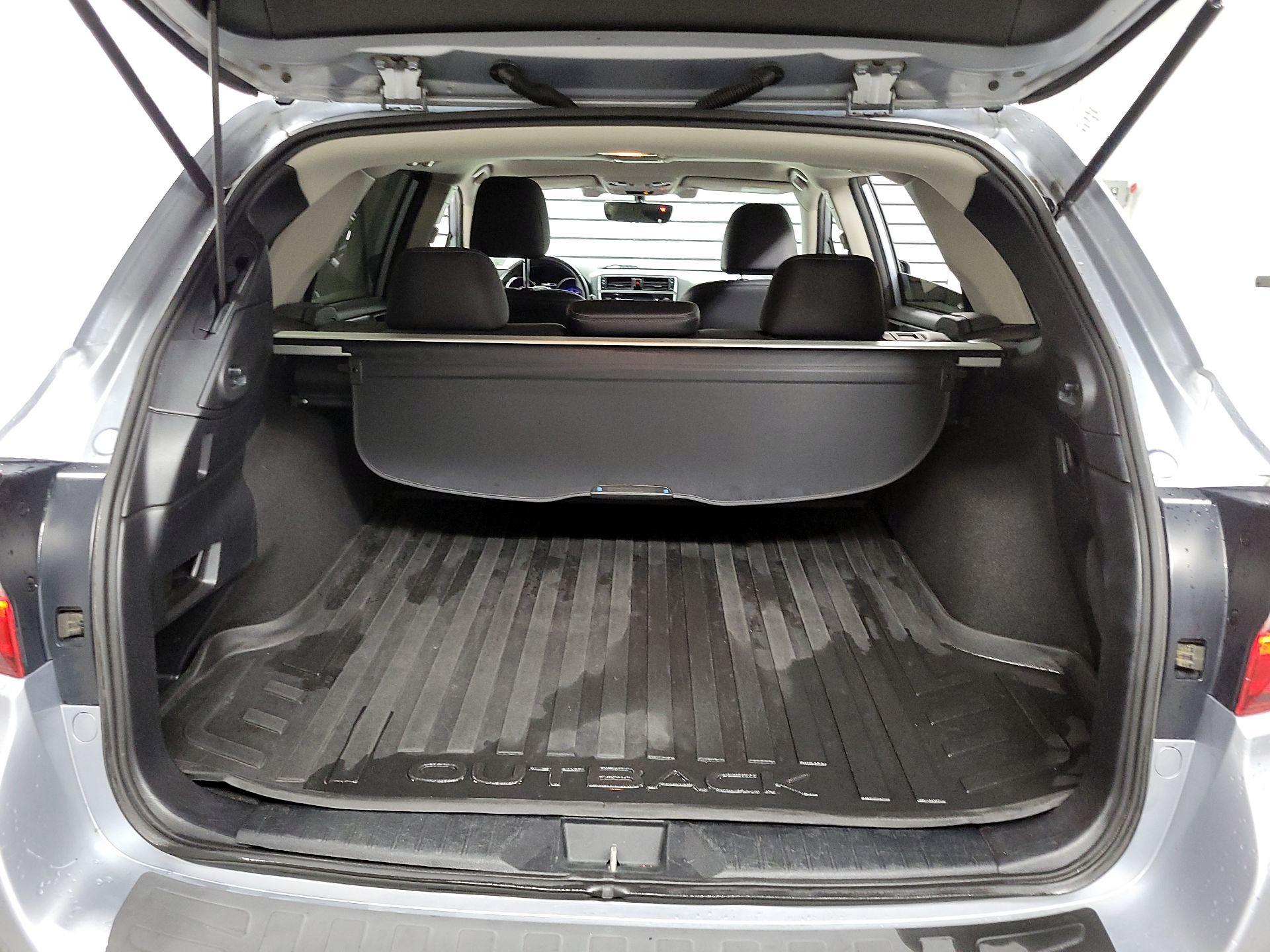 Thumbnail: 2018 Subaru Outback - 18