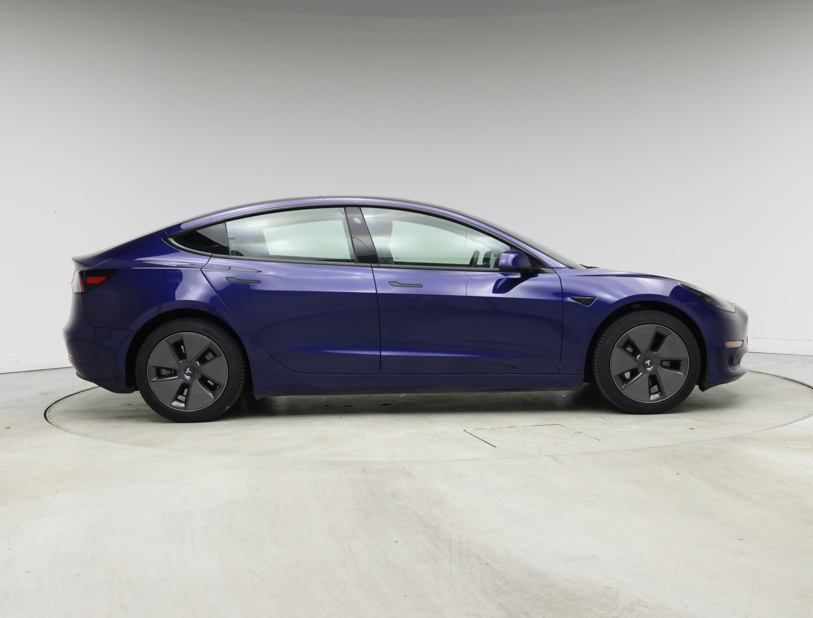 Thumbnail: 2023 Tesla Model 3 - 7