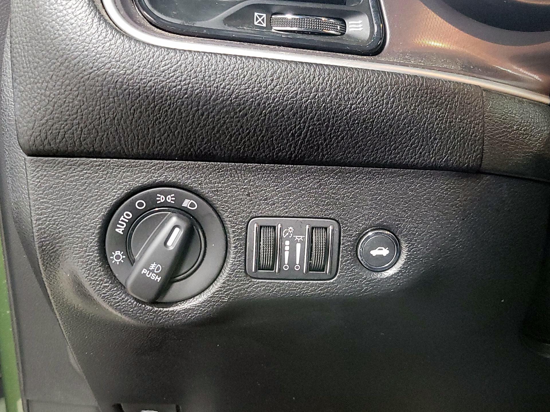 Thumbnail: 2022 Dodge Challenger - 13