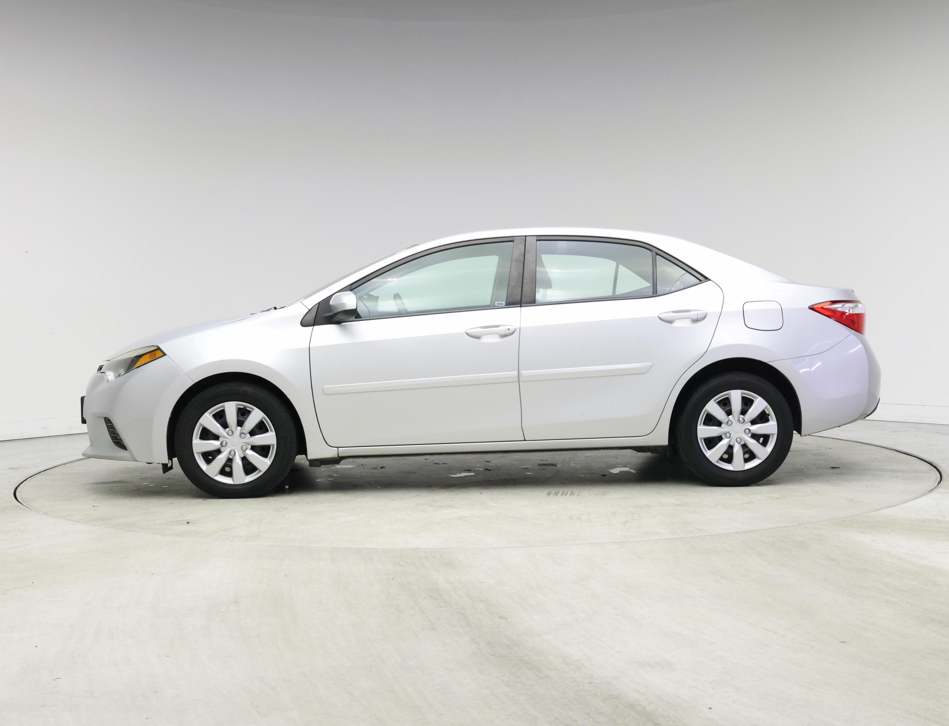 Thumbnail: 2015 Toyota Corolla - 3