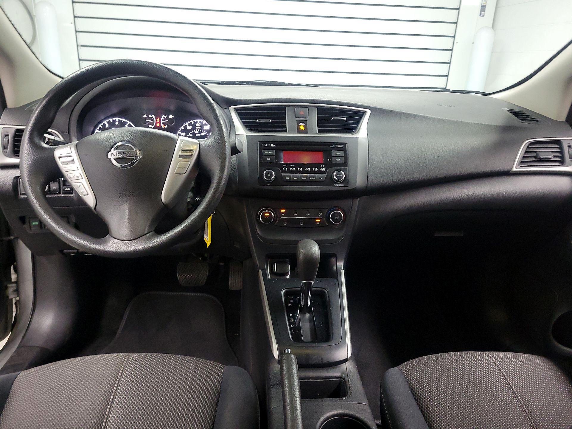 Thumbnail: 2017 Nissan Sentra - 9