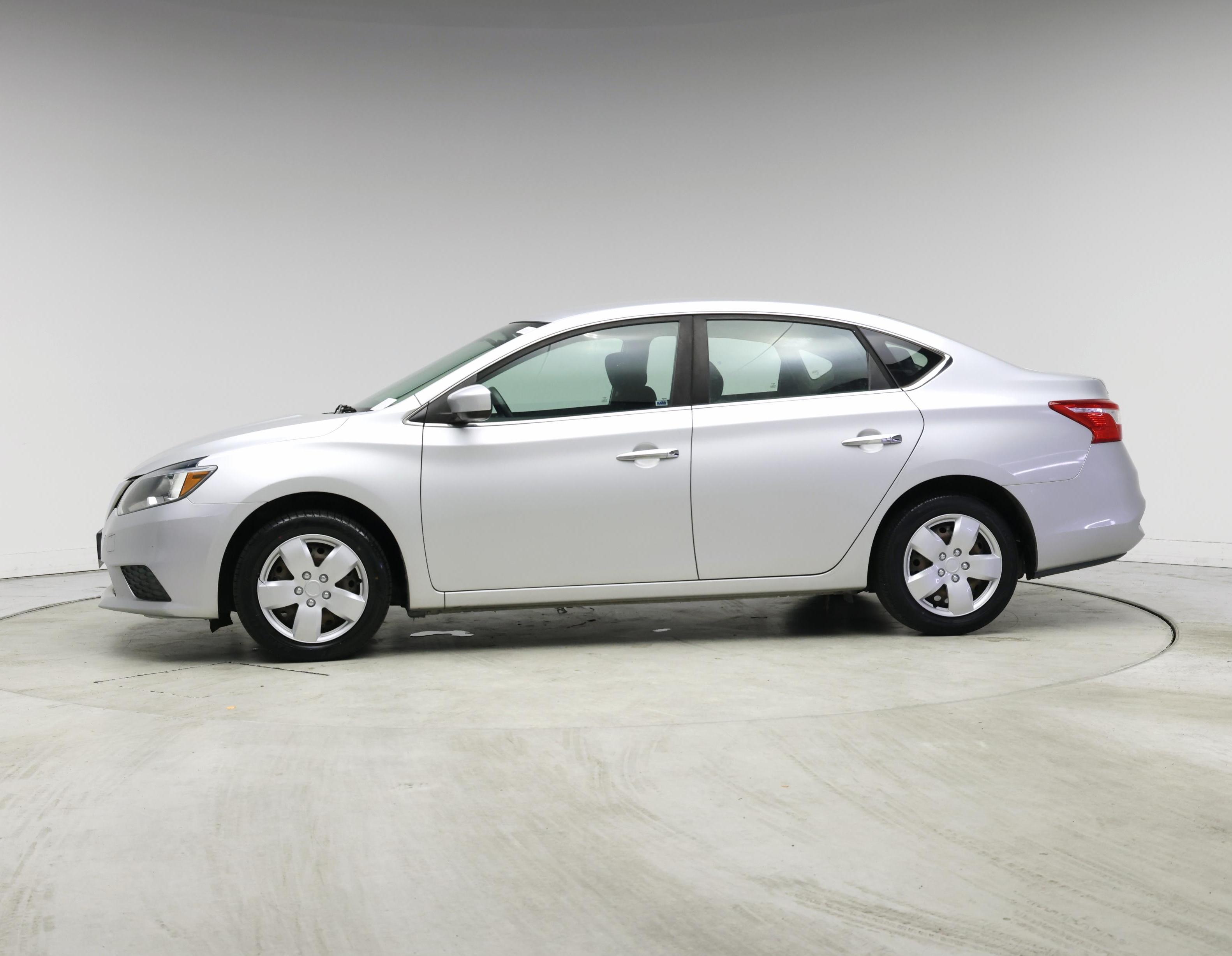 Thumbnail: 2017 Nissan Sentra - 3